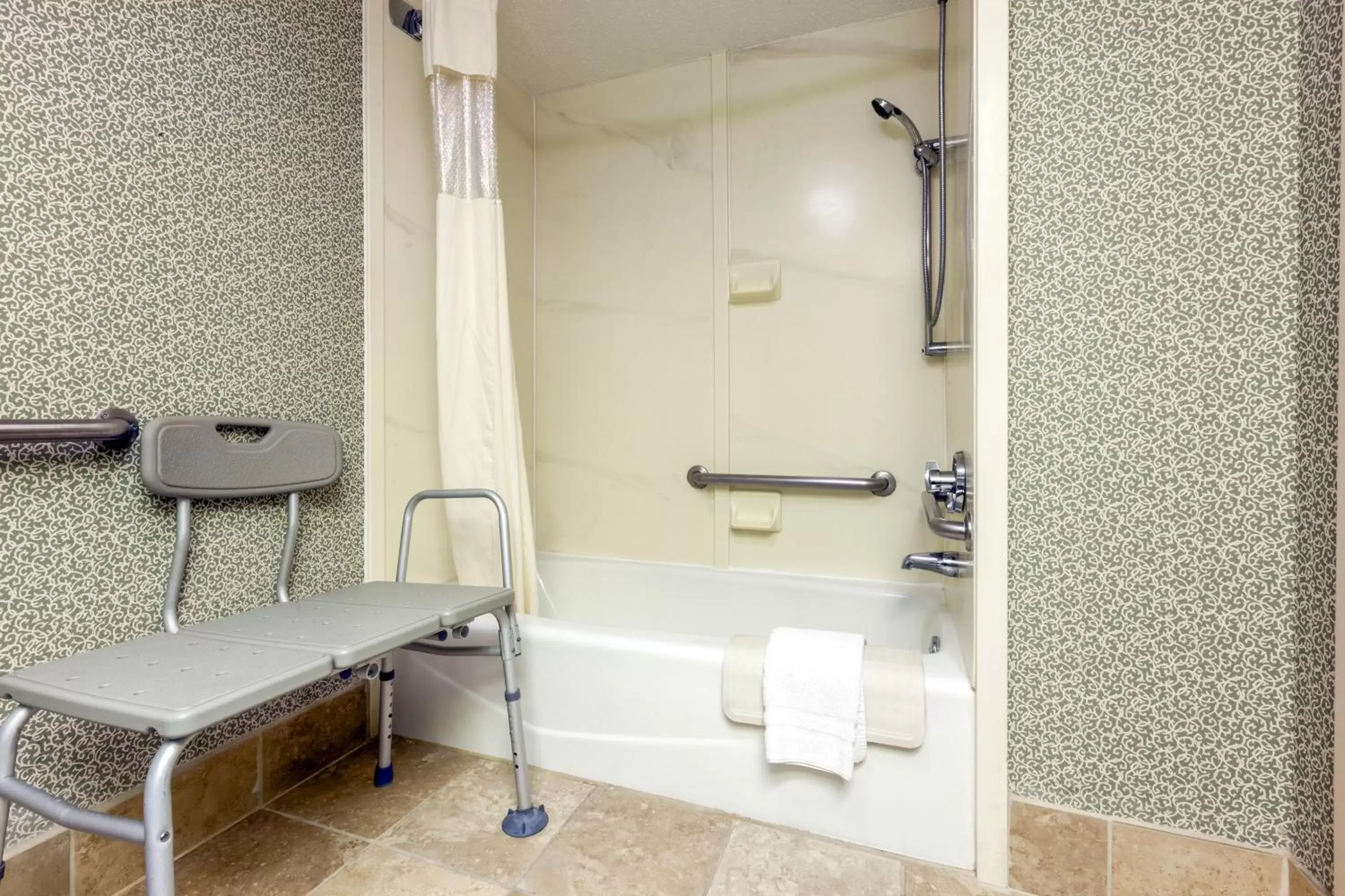 1 Double Bed, Mobility Accessible Room, Bathtub w/ Grab Bars, Non-Smoking in Baymont by Wyndham Amarillo East 1 Double Bed, Mobility Accessible Room, Bathtub w/ Grab Bars, Non-Smoking in Baymont by Wyndham Amarillo East