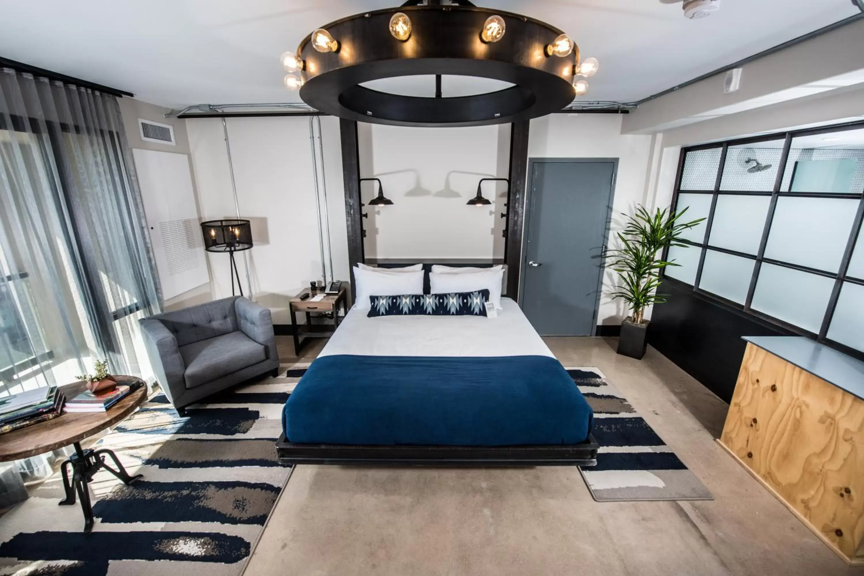 King Room with Balcony in Found Re Phoenix King Room with Balcony in Found Re Phoenix