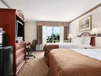 Double Room with Two Double Beds - Non-Smoking in Days Inn by Wyndham Forrest City Double Room with Two Double Beds - Non-Smoking in Days Inn by Wyndham Forrest City