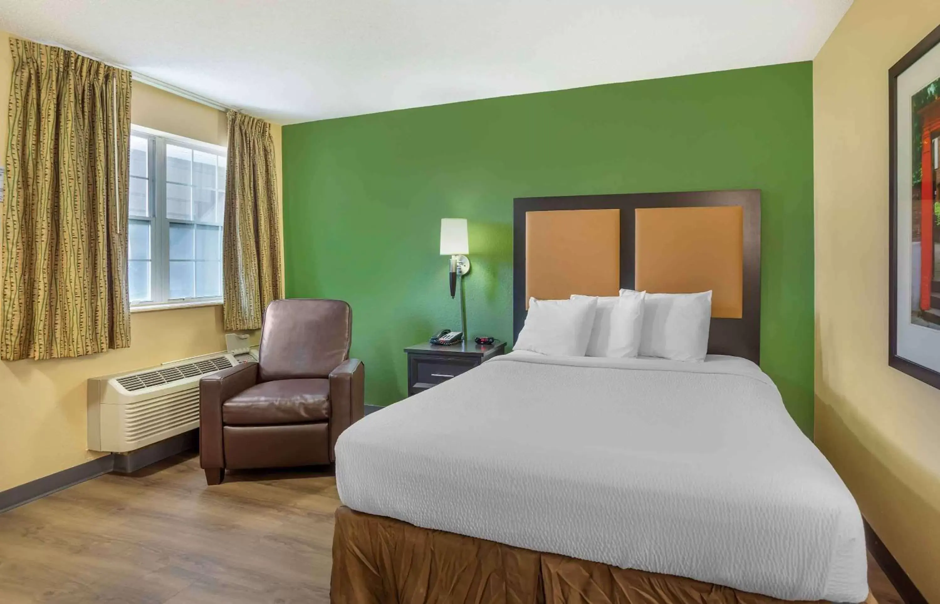 Queen Studio with One Queen Bed - Disability Access/Non-Smoking in Extended Stay America Suites - Nashville - Brentwood - South Queen Studio with One Queen Bed - Disability Access/Non-Smoking in Extended Stay America Suites - Nashville - Brentwood - South