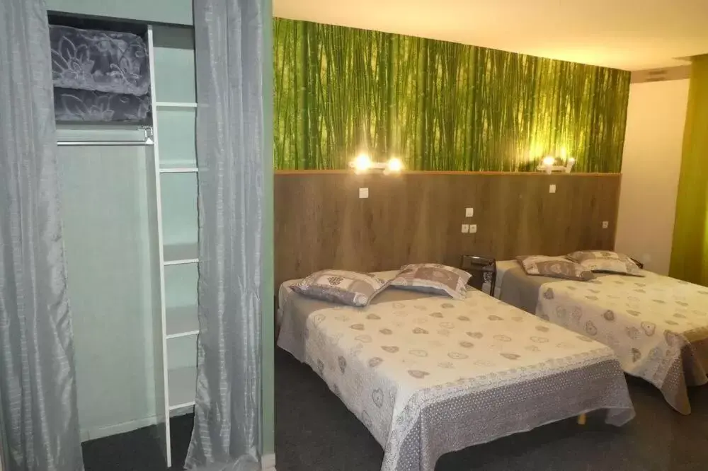 Deluxe Quadruple Room in Tanit Deluxe Quadruple Room in Tanit