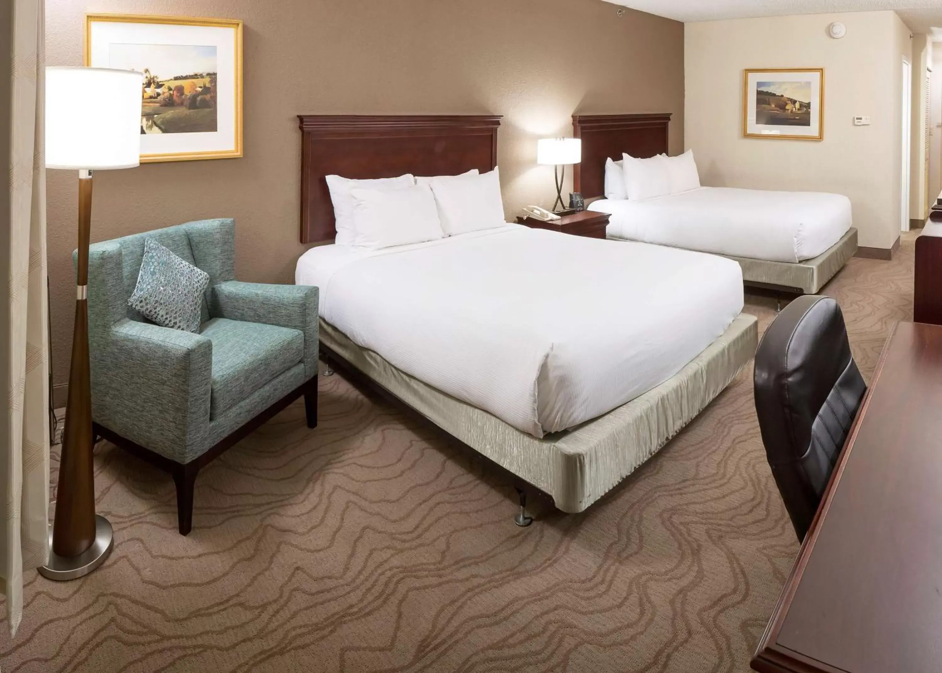 Queen Room with Two Queen Beds in DoubleTree by Hilton Boston-Milford Queen Room with Two Queen Beds in DoubleTree by Hilton Boston-Milford