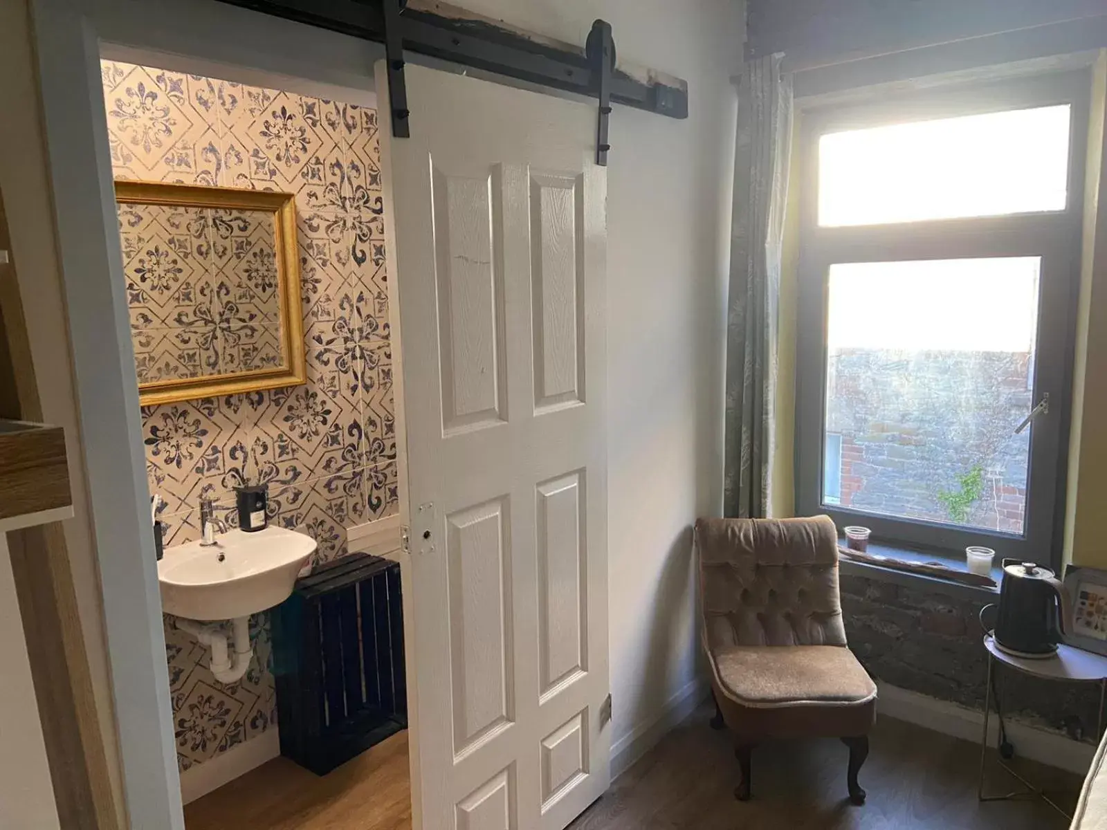 Deluxe Double Room in The Phoenix Rooms Deluxe Double Room in The Phoenix Rooms