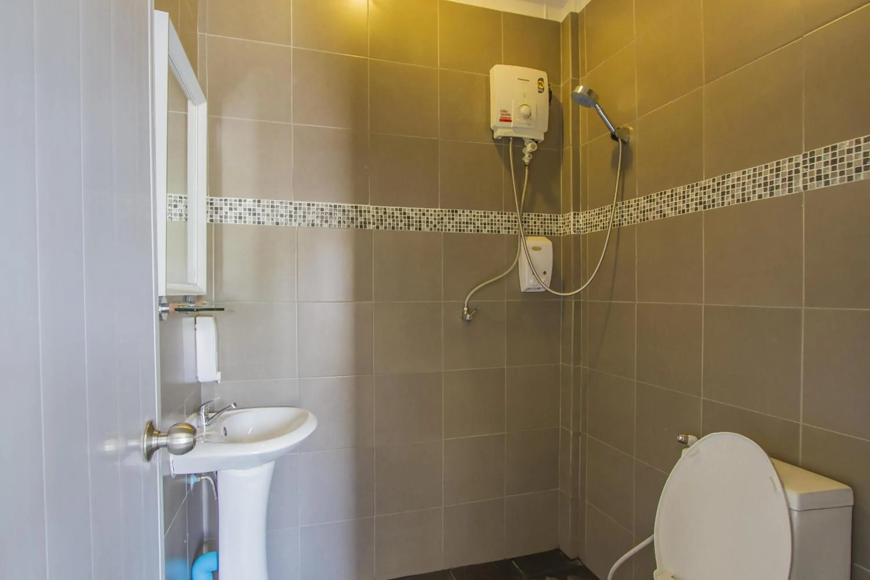 Economy Double Room in Crystal Bay Beach Resort Economy Double Room in Crystal Bay Beach Resort