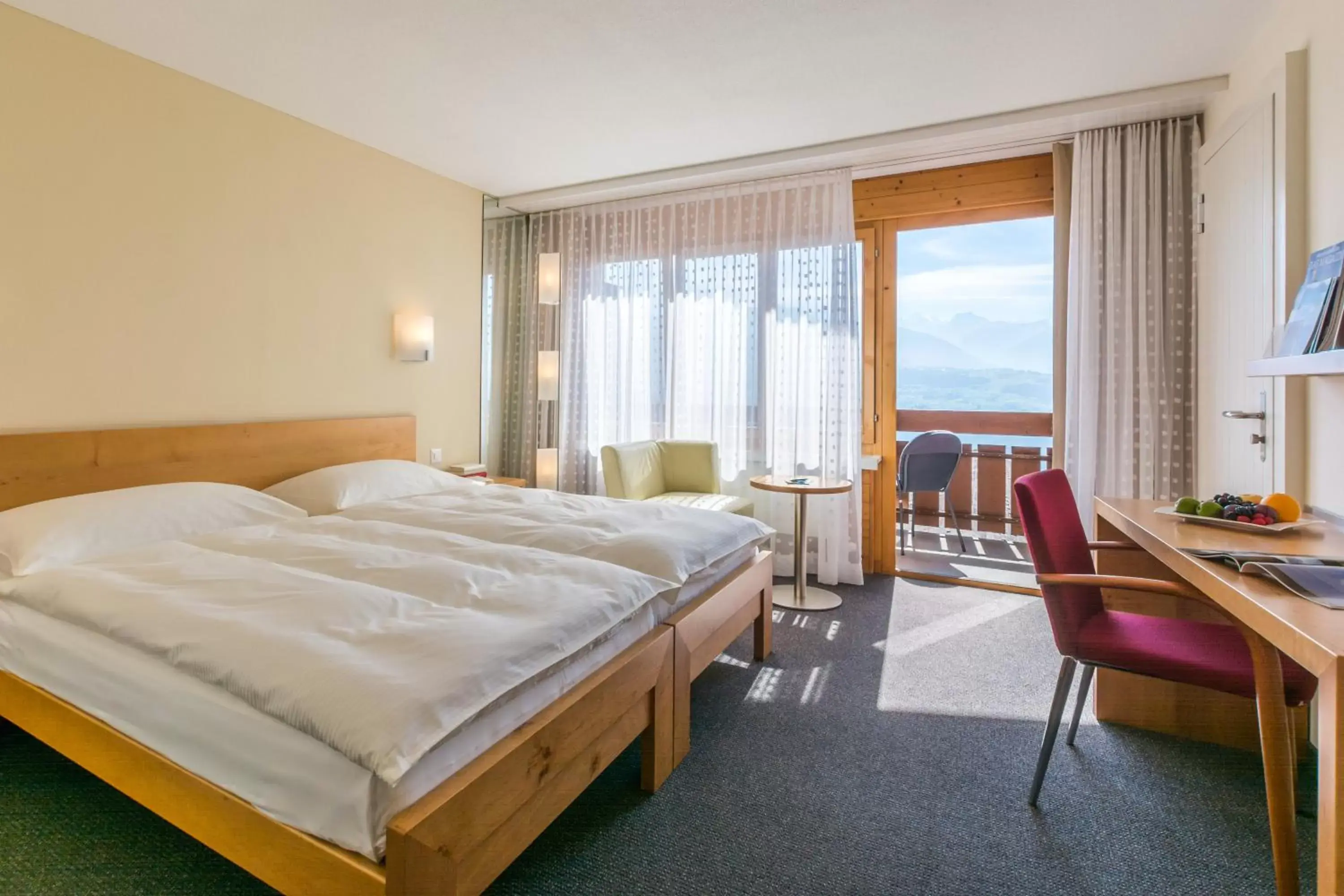 Double Room with Lake View in Solbadhotel Sigriswil Double Room with Lake View in Solbadhotel Sigriswil
