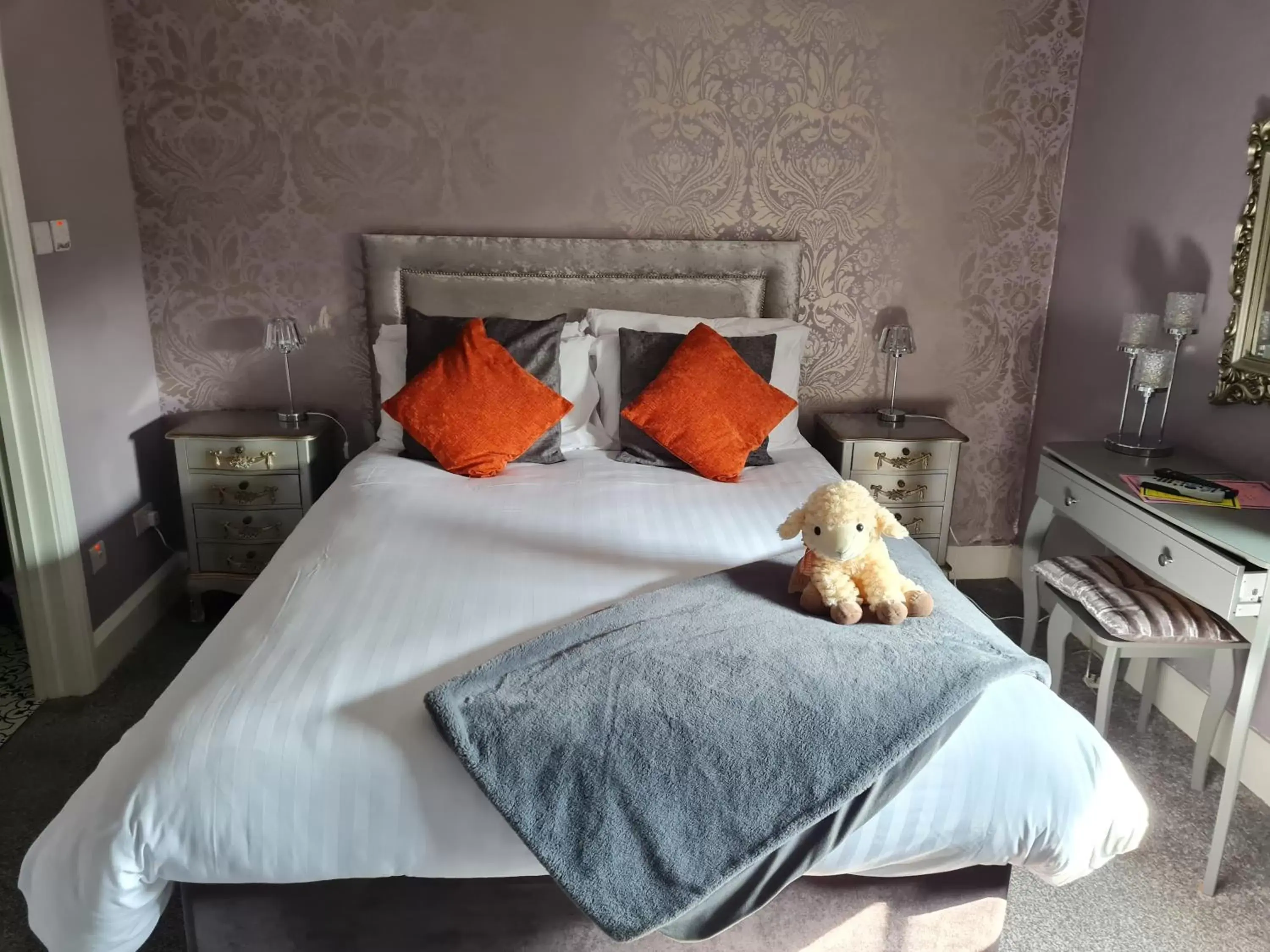 Superior King Room in Bolton arms downholme Superior King Room in Bolton arms downholme