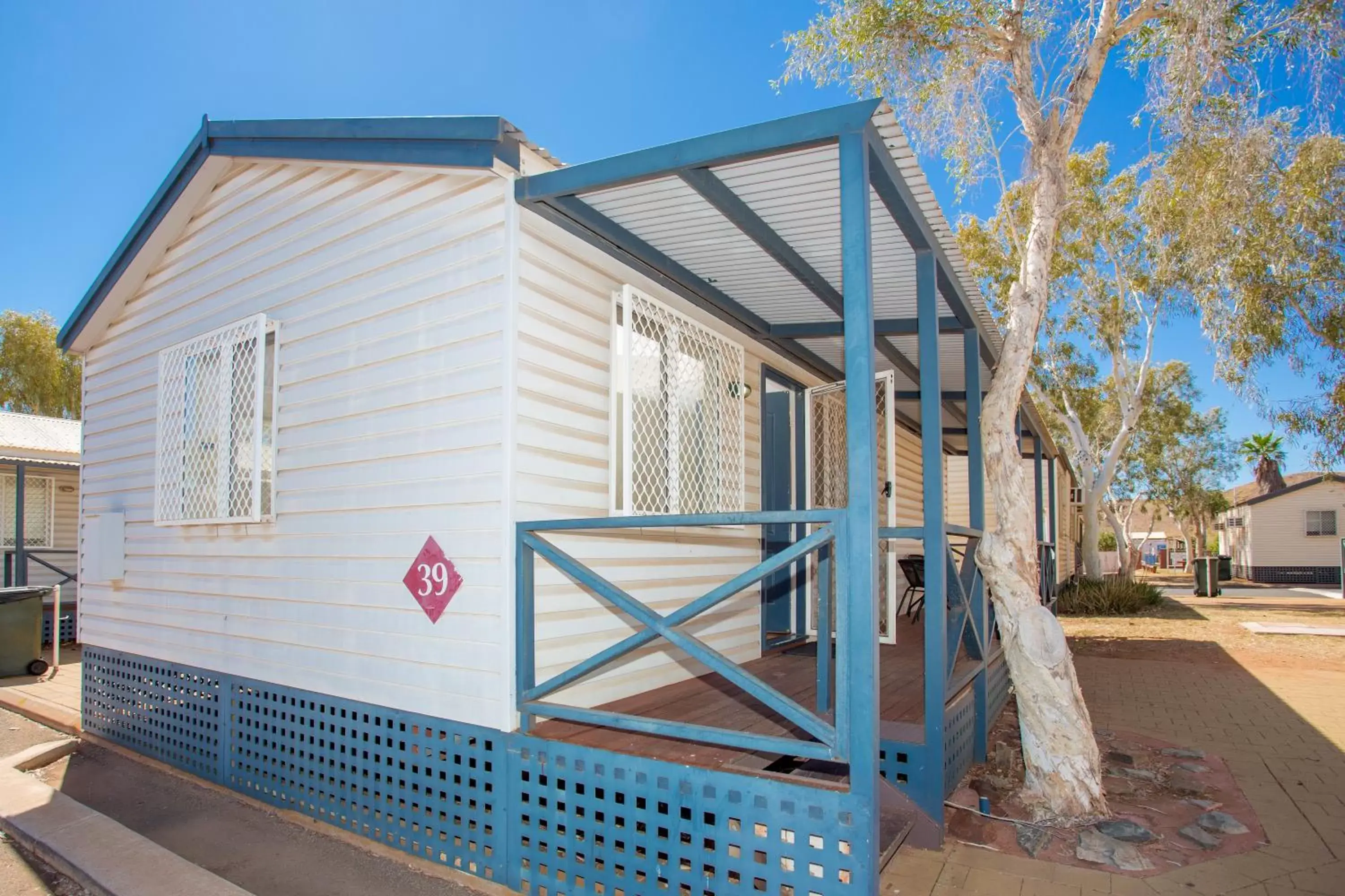 Superior Cabin - Sleeps 5 in Discovery Parks - Pilbara, Karratha Superior Cabin - Sleeps 5 in Discovery Parks - Pilbara, Karratha