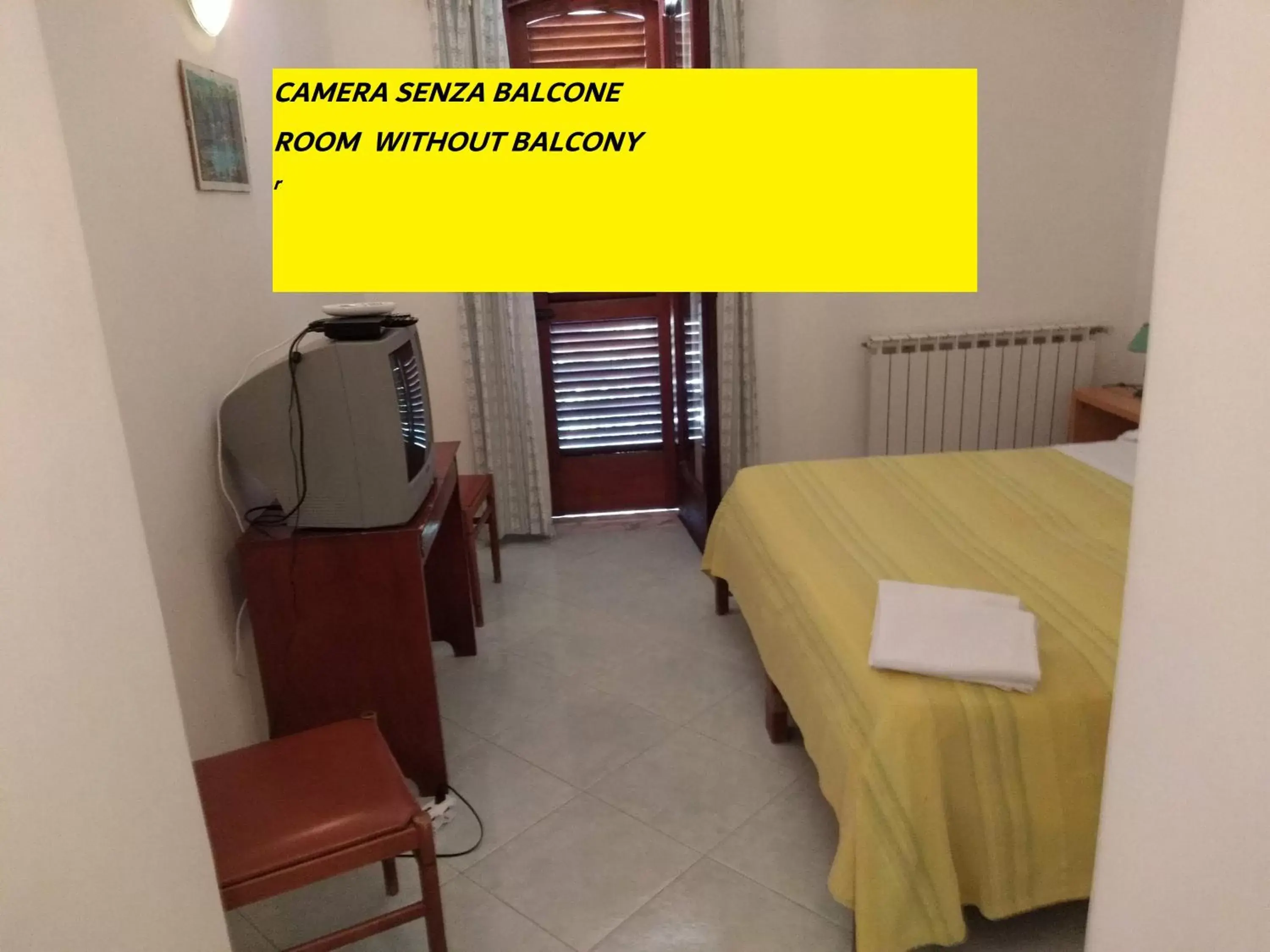 Budget Double Room in Villa Thomas BB conduzione familiare Budget Double Room in Villa Thomas BB conduzione familiare