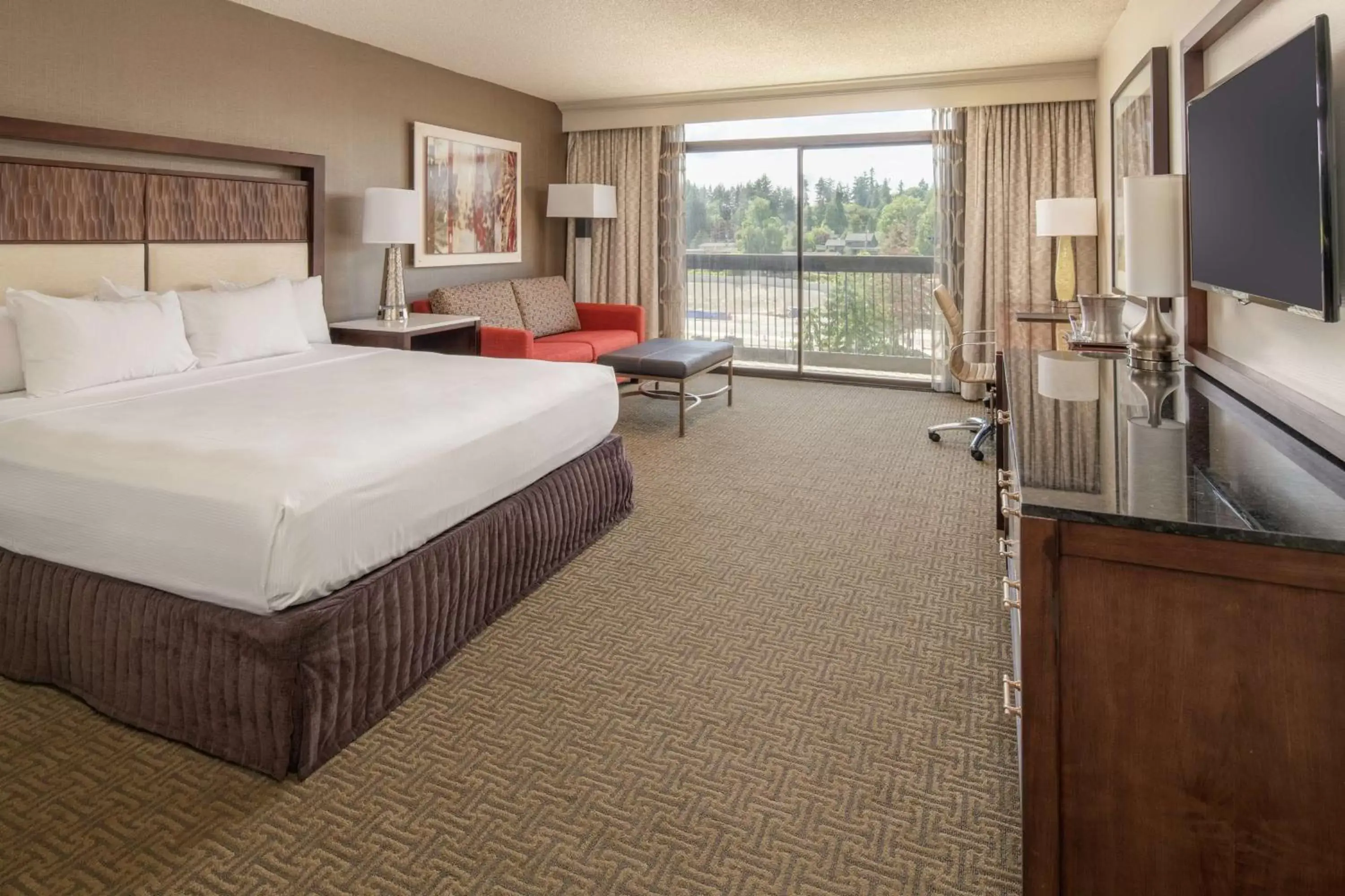 King Room - Hearing Accessible with Roll-In Shower in Hilton Bellevue King Room - Hearing Accessible with Roll-In Shower in Hilton Bellevue