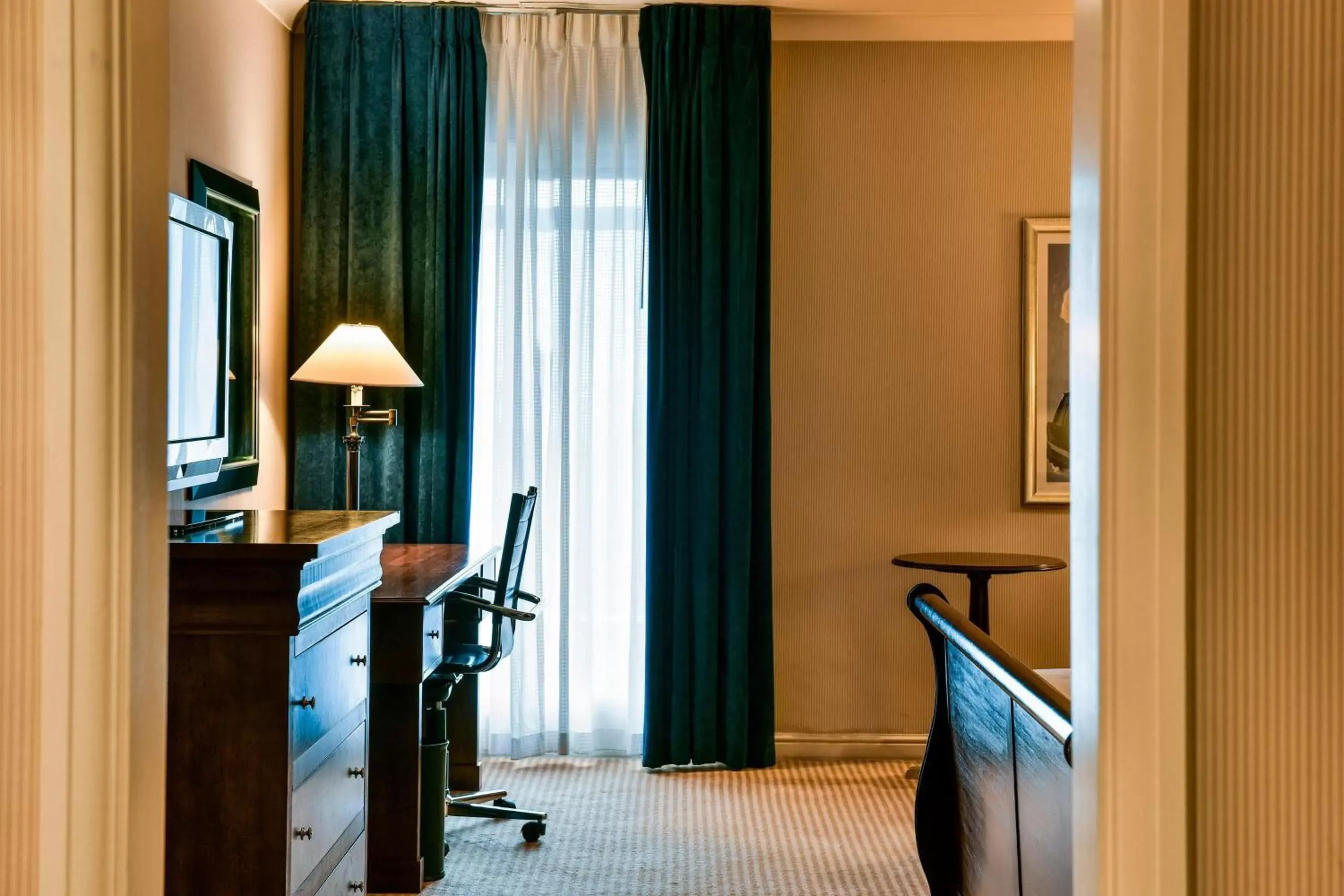 Classic Room, Guest room, 1 Double in Sheraton Skyline Hotel London Heathrow Classic Room, Guest room, 1 Double in Sheraton Skyline Hotel London Heathrow