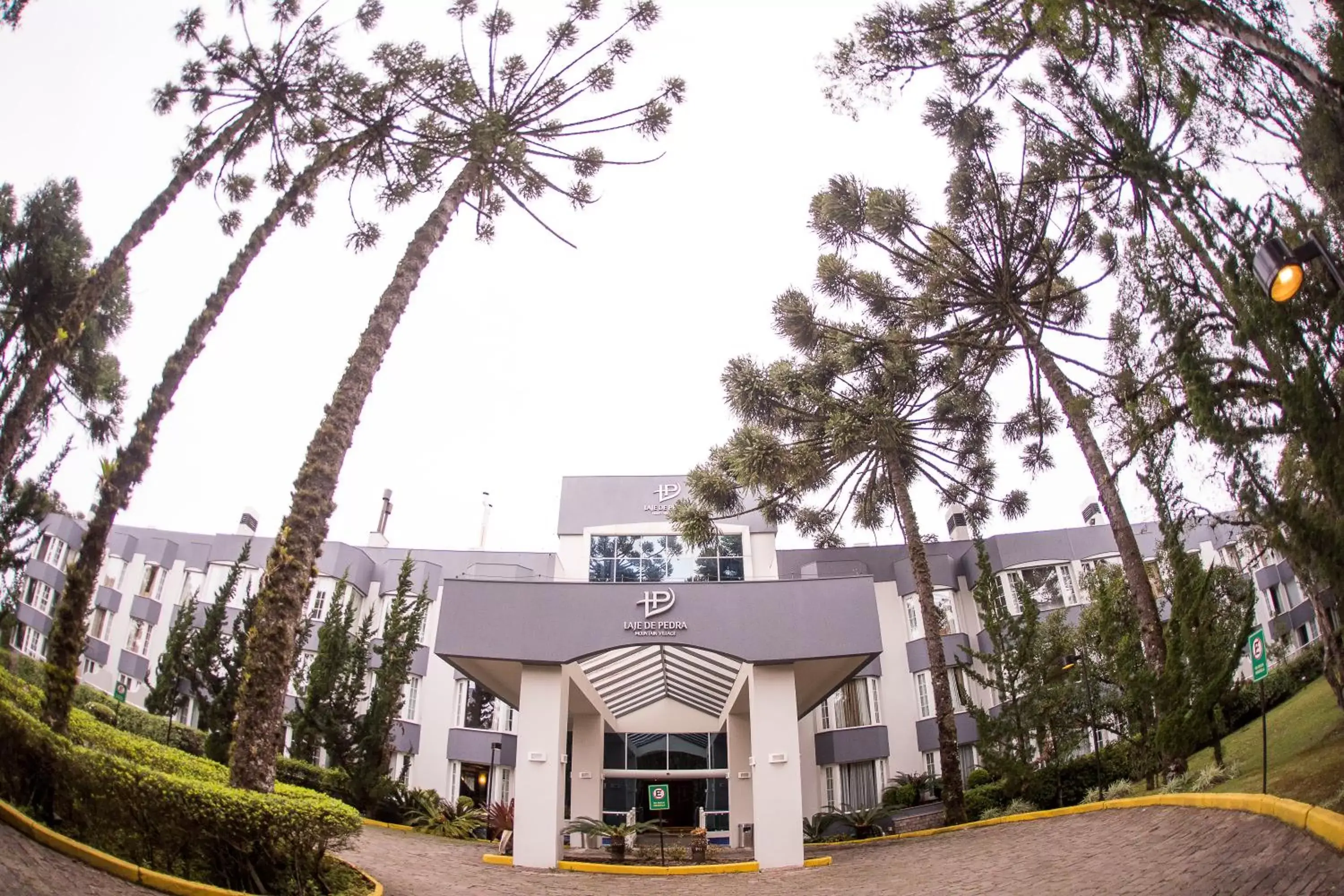 Laje de Pedra Mountain VillagePrime Laje de Pedra Mountain VillagePrime