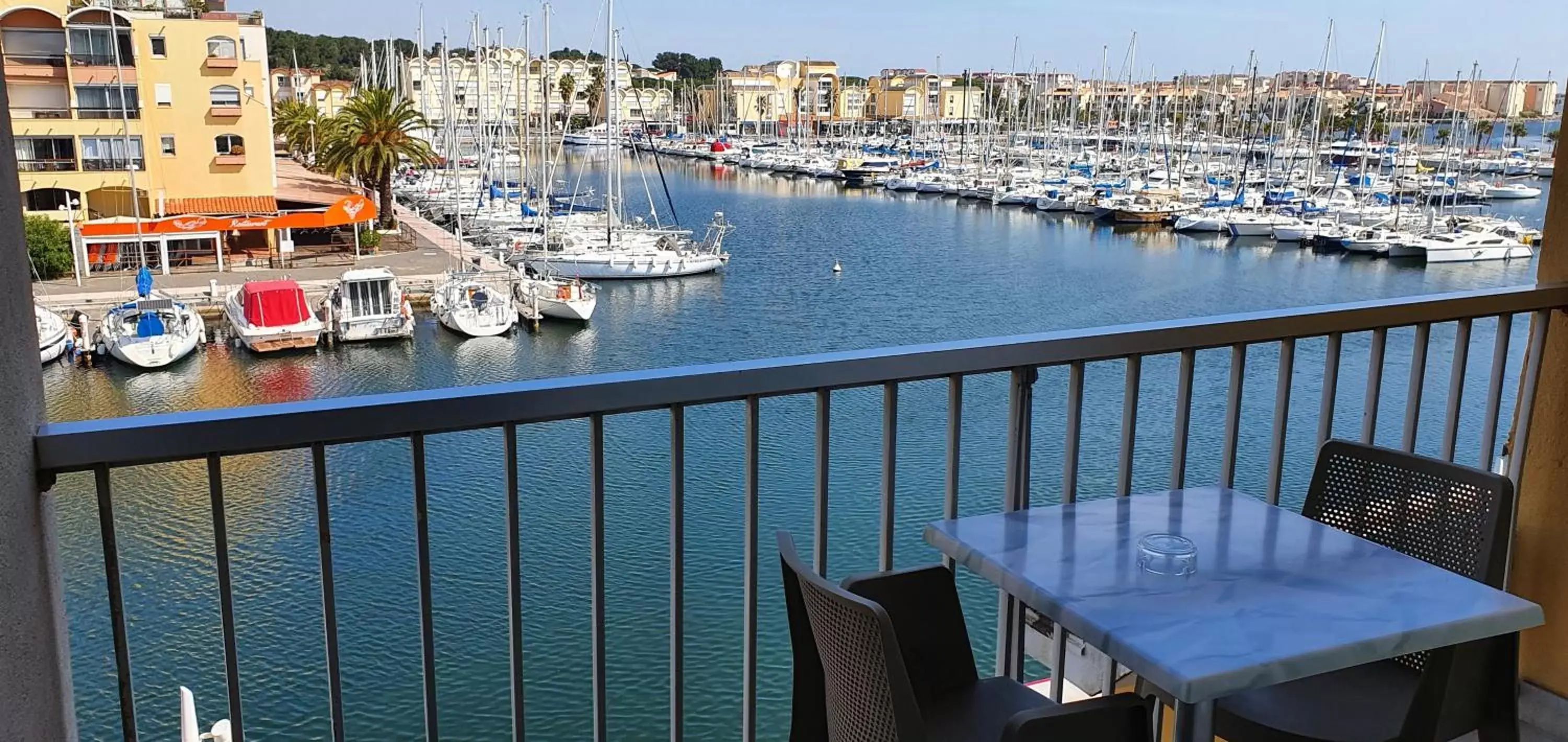 Double Room with Balcony and Sea View in Hôtel Port Beach Double Room with Balcony and Sea View in Hôtel Port Beach