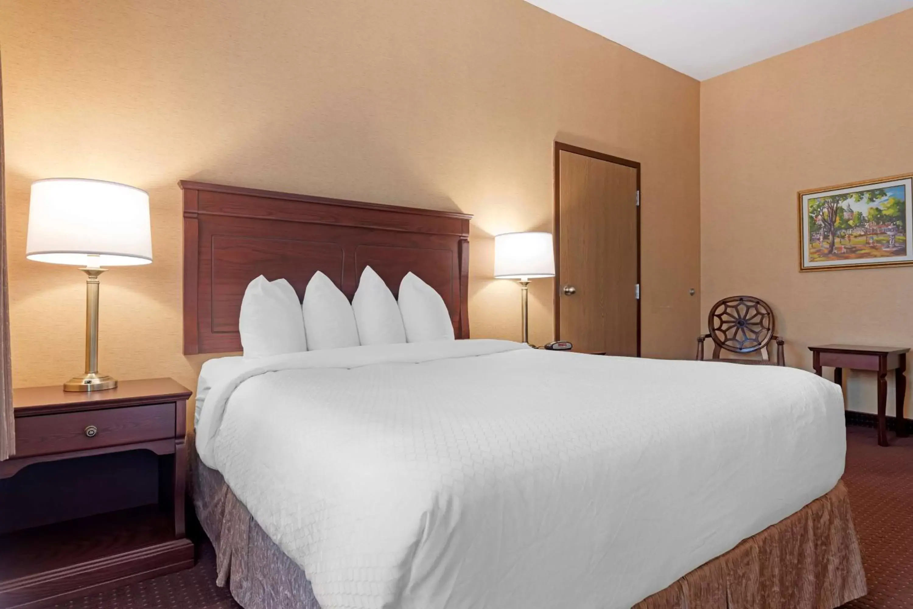 Queen Room with Roll-In Shower - Disability Access/Non-Smoking in Best Western Plus Fredericton Hotel & Suites Queen Room with Roll-In Shower - Disability Access/Non-Smoking in Best Western Plus Fredericton Hotel & Suites