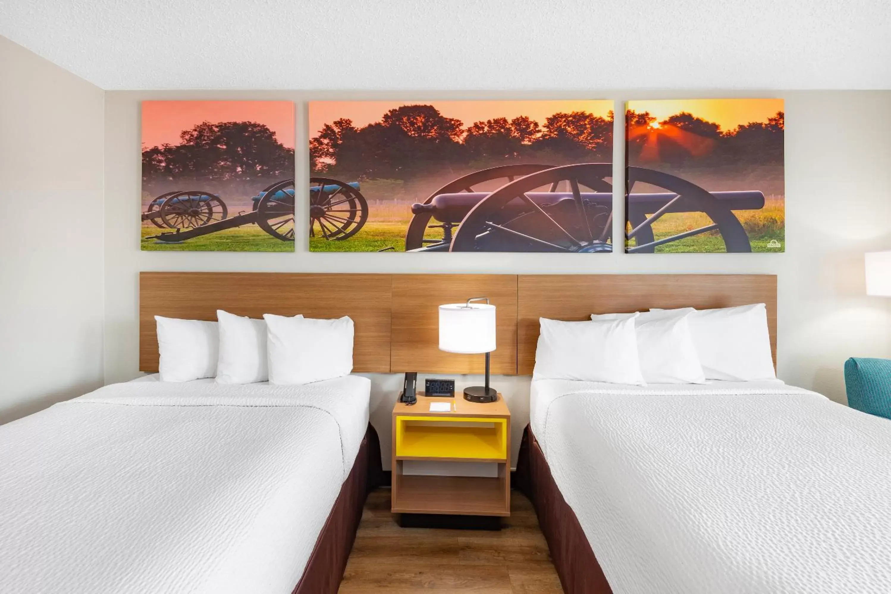 2 Double Beds Non Smoking in Days Inn by Wyndham Charlottesville/University Area 2 Double Beds Non Smoking in Days Inn by Wyndham Charlottesville/University Area