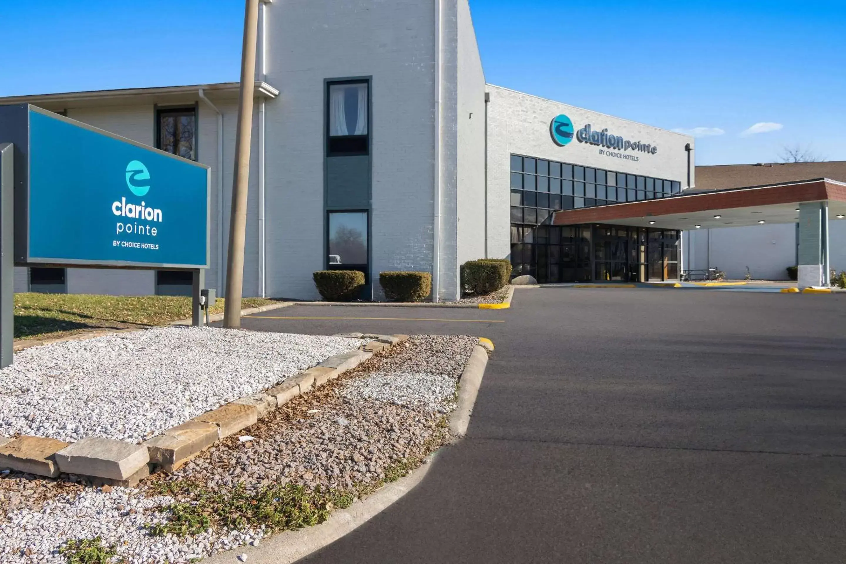 Clarion Pointe Bloomington-Normal near I-55 and University Clarion Pointe Bloomington-Normal near I-55 and University