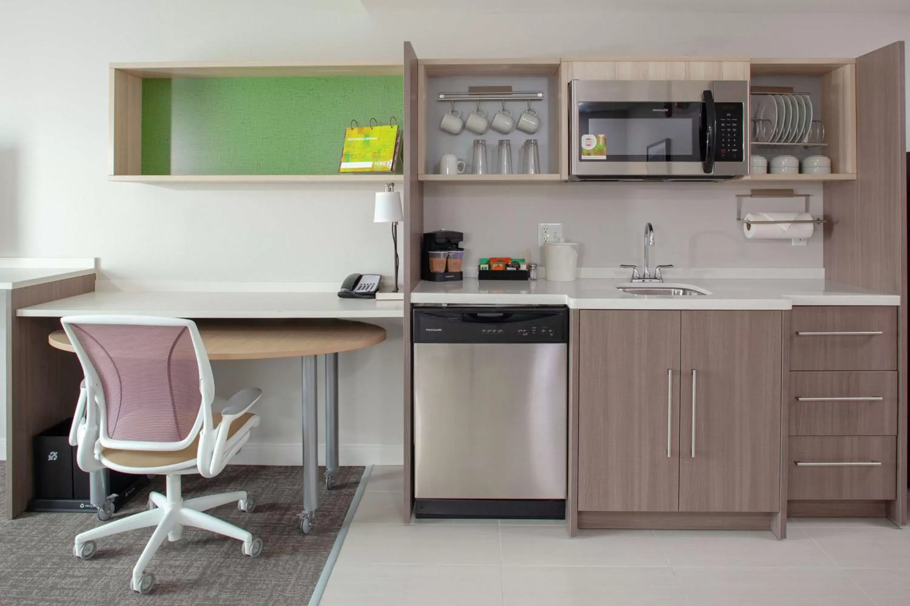 King Studio Suite - Mobility Access/Non-Smoking in Home2 Suites by Hilton Bloomington King Studio Suite - Mobility Access/Non-Smoking in Home2 Suites by Hilton Bloomington