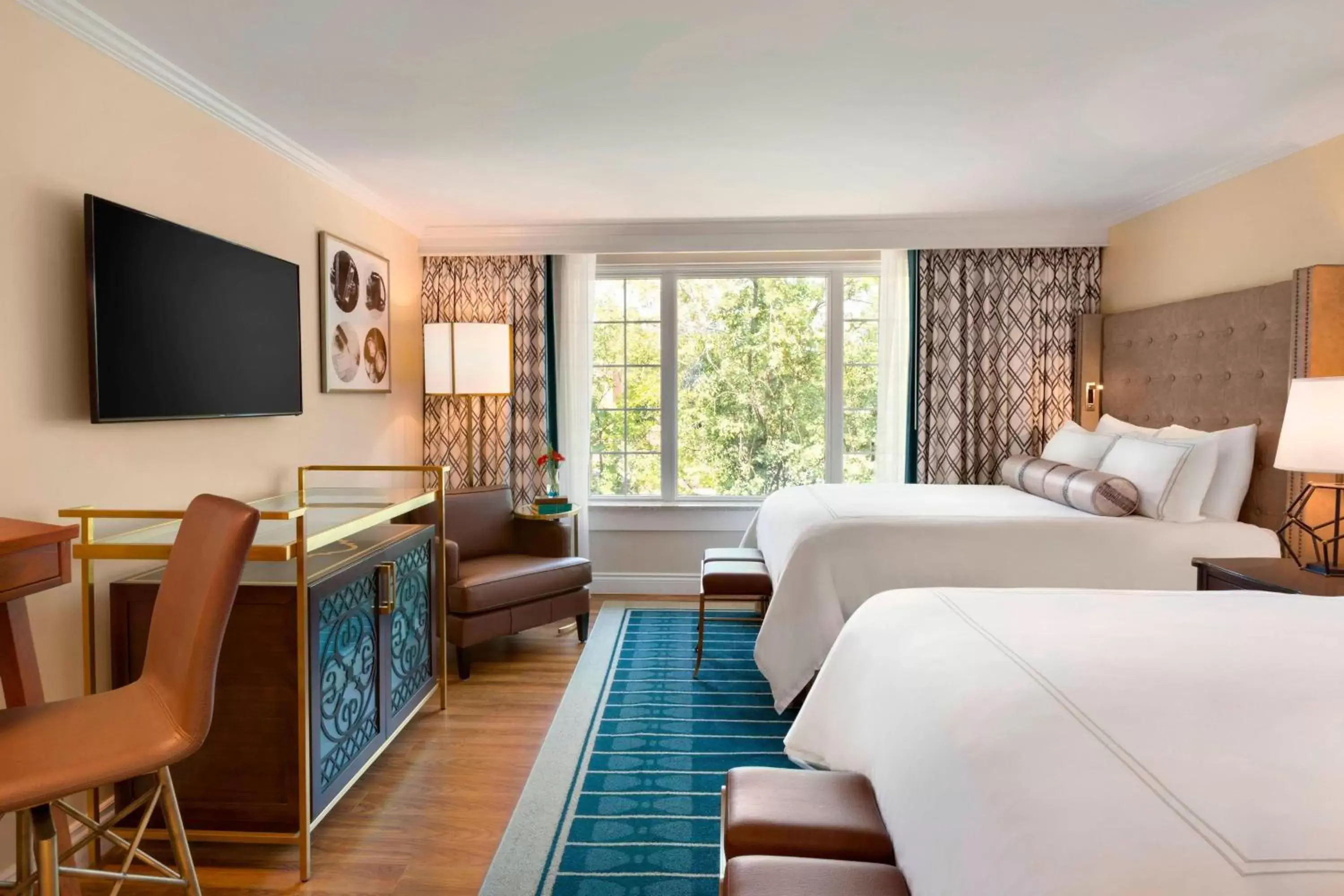 Queen Room with Two Queen Beds in Reikart House Buffalo, a Tribute Portfolio Hotel Queen Room with Two Queen Beds in Reikart House Buffalo, a Tribute Portfolio Hotel