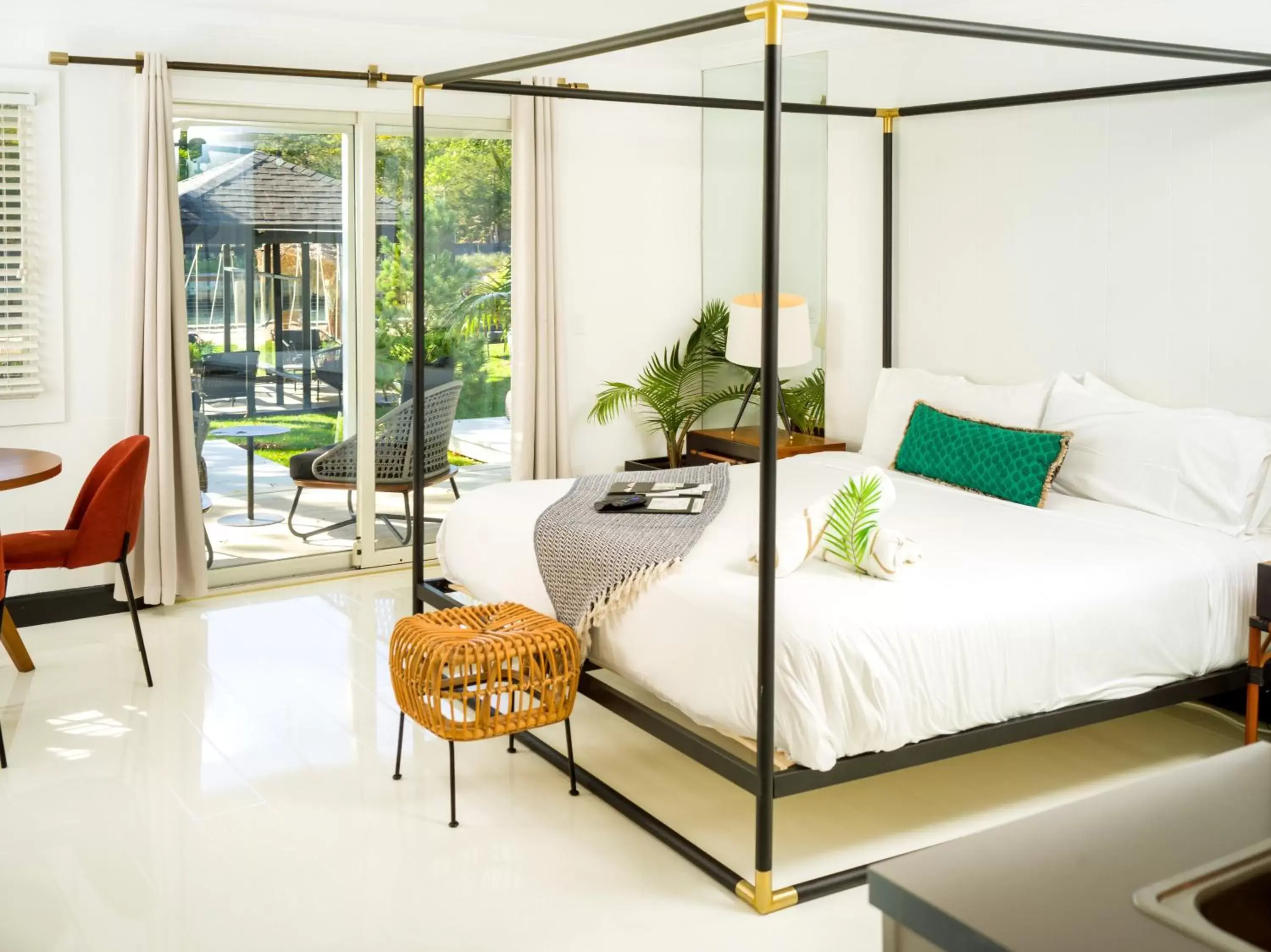 Superior King Suite in Aqua by American Beech - Adults Only Superior King Suite in Aqua by American Beech - Adults Only