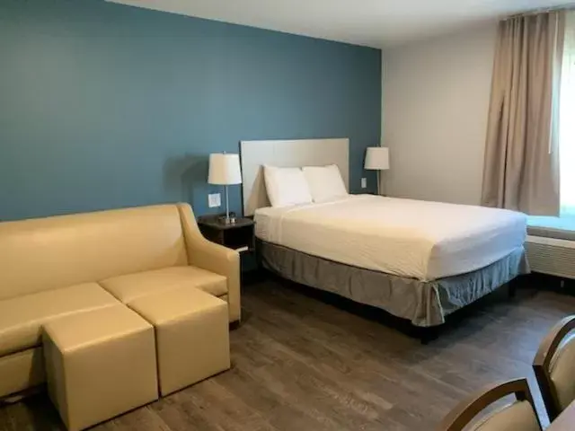Queen Room with Sofa Bed - Non-Smoking in Candlewood Suites Pecos by IHG Queen Room with Sofa Bed - Non-Smoking in Candlewood Suites Pecos by IHG
