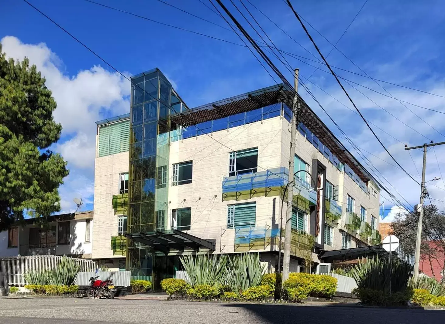 BLESS SUITE BLESS SUITE