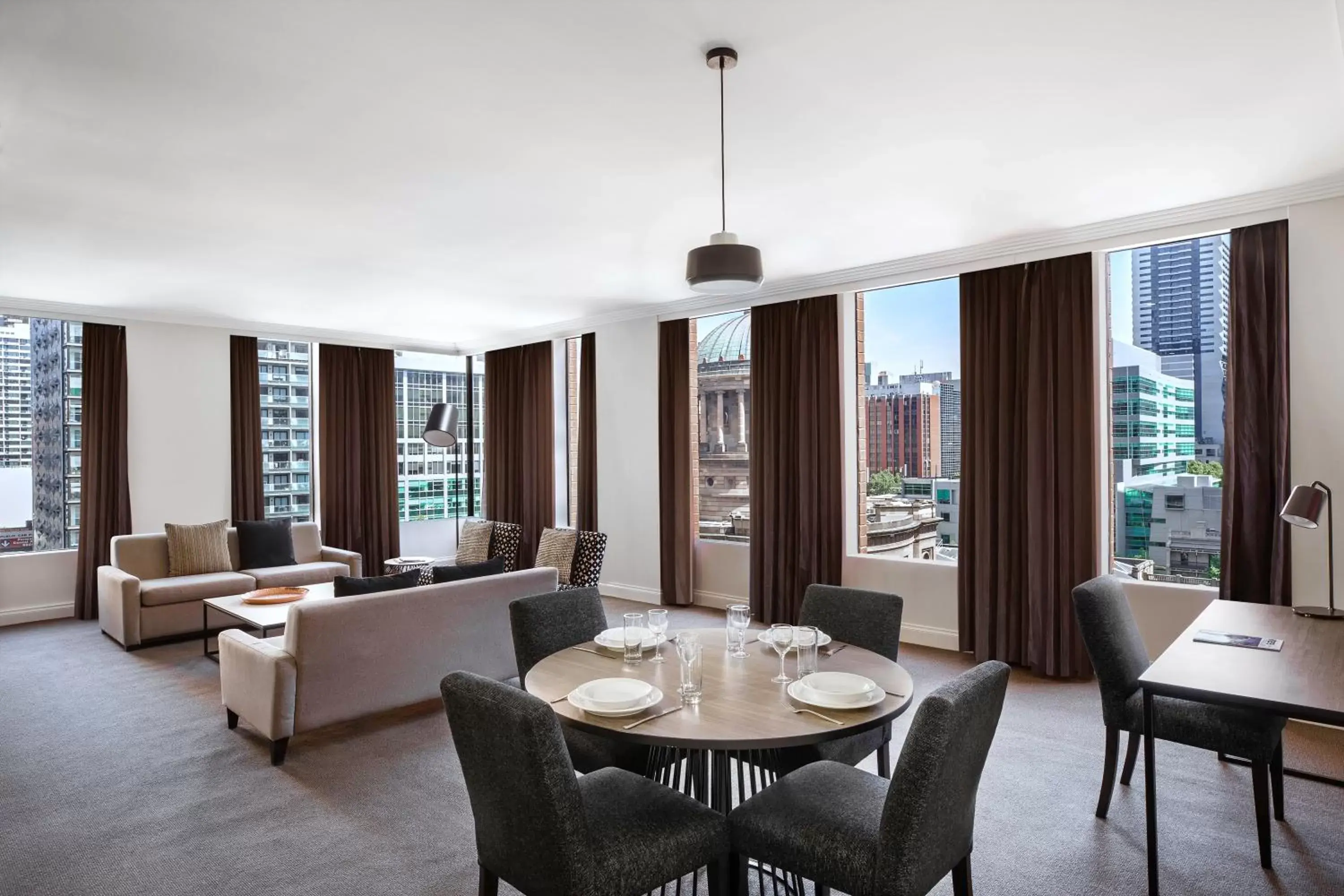 Deluxe One-Bedroom Suite in Mantra on Little Bourke Melbourne Deluxe One-Bedroom Suite in Mantra on Little Bourke Melbourne