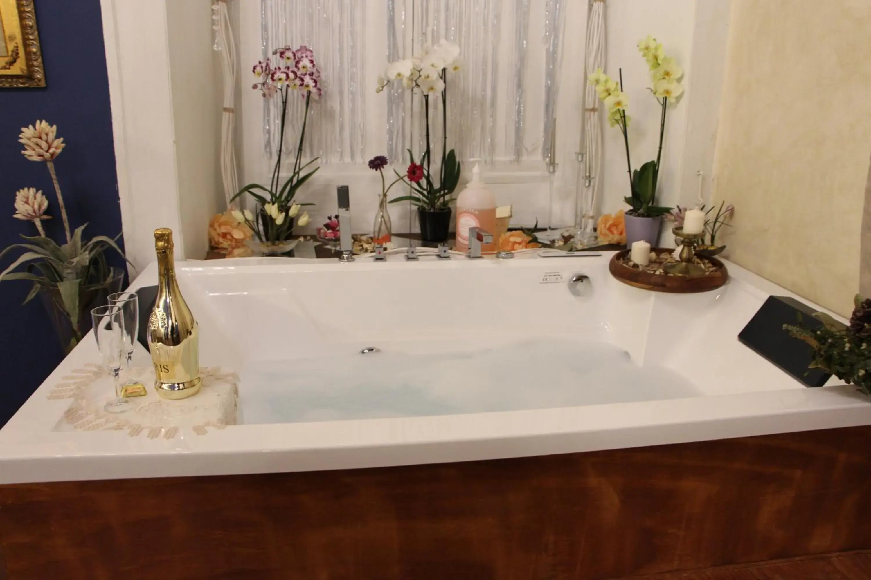 Queen Suite in Albergo Del Centro Storico Queen Suite in Albergo Del Centro Storico