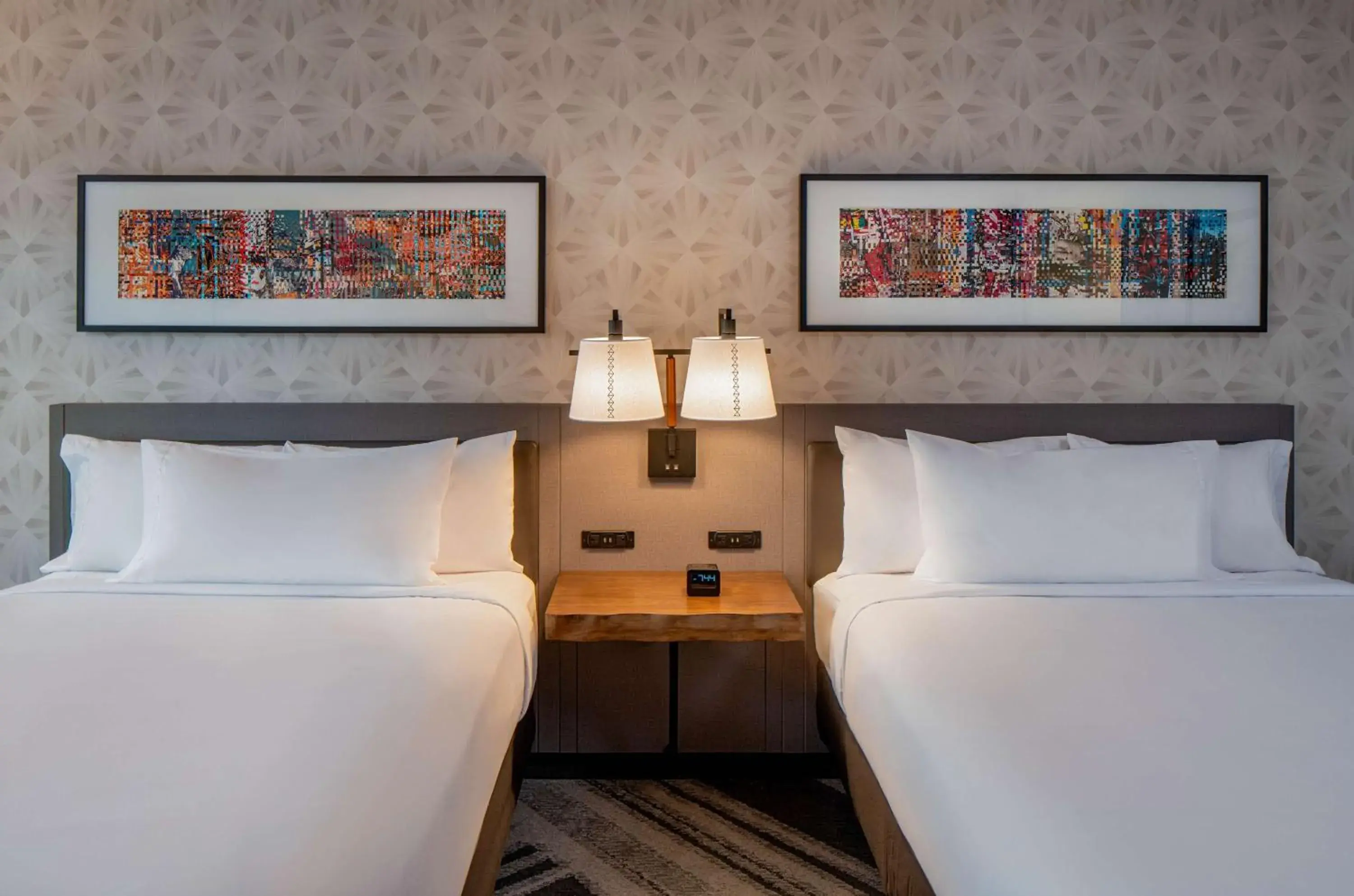 Deluxe Queen Room with Roll-In Shower - Mobility Accessible in Hilton Garden Inn Austin University Capitol District Deluxe Queen Room with Roll-In Shower - Mobility Accessible in Hilton Garden Inn Austin University Capitol District