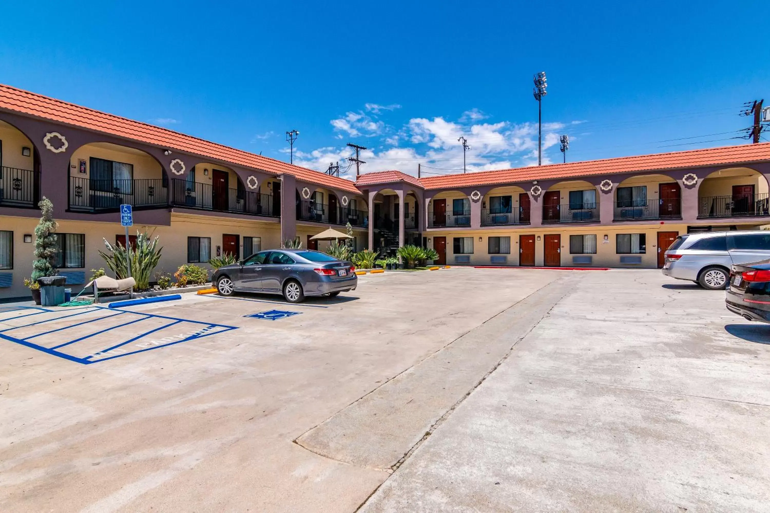 Glenridge Inn Glendale - Pasadena Glenridge Inn Glendale - Pasadena