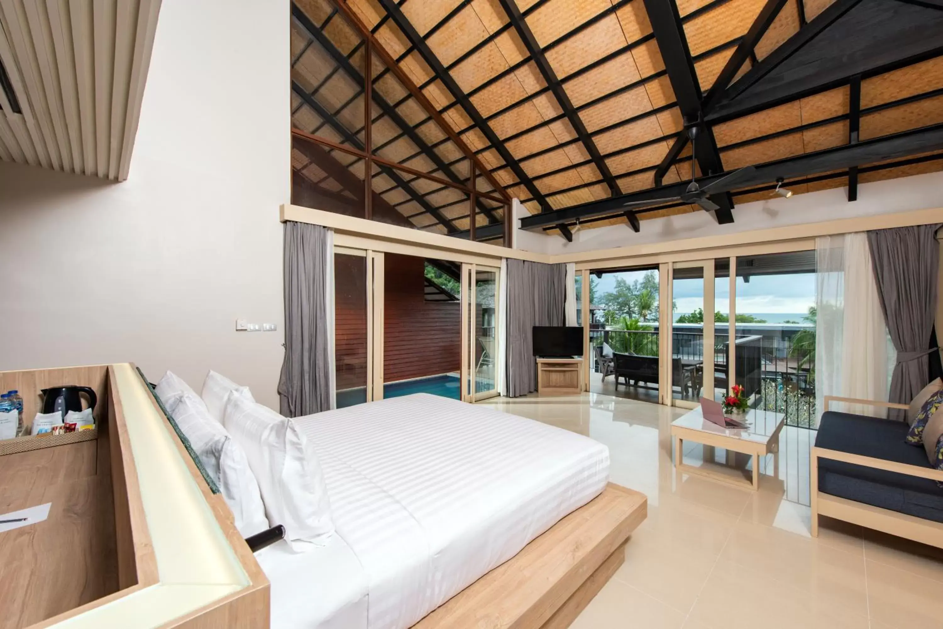 Penthouse Sea View Pool Suite - Daily Free Mini-bar in Holiday Ao Nang Beach Resort, Krabi Penthouse Sea View Pool Suite - Daily Free Mini-bar in Holiday Ao Nang Beach Resort, Krabi