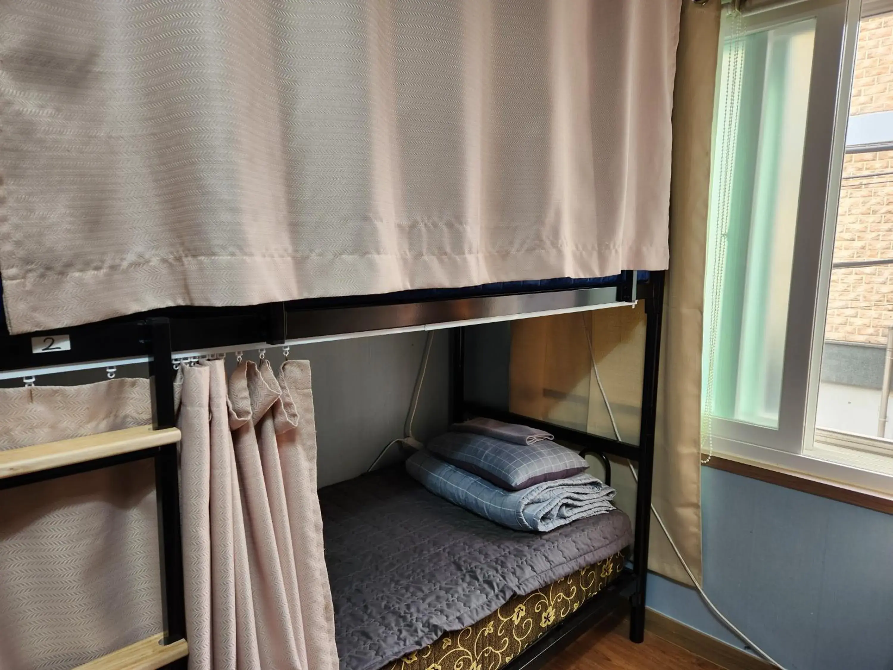 Bed in 8-Bed Mixed Dormitory Room in Birdsnest Hostel Hongdae Foreigner only Bed in 8-Bed Mixed Dormitory Room in Birdsnest Hostel Hongdae Foreigner only