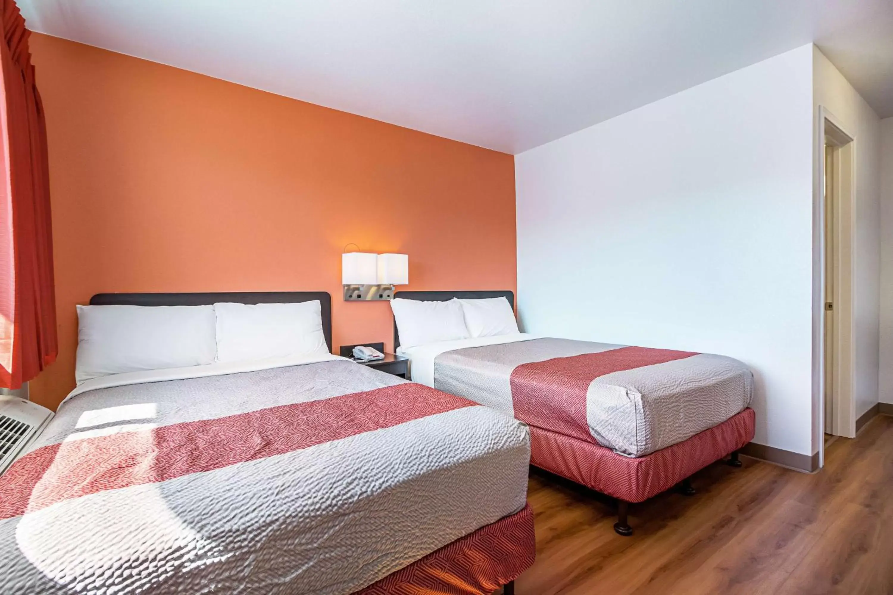 Deluxe Quadruple Room in Motel 6-Corpus Christi, TX - Northwest Deluxe Quadruple Room in Motel 6-Corpus Christi, TX - Northwest