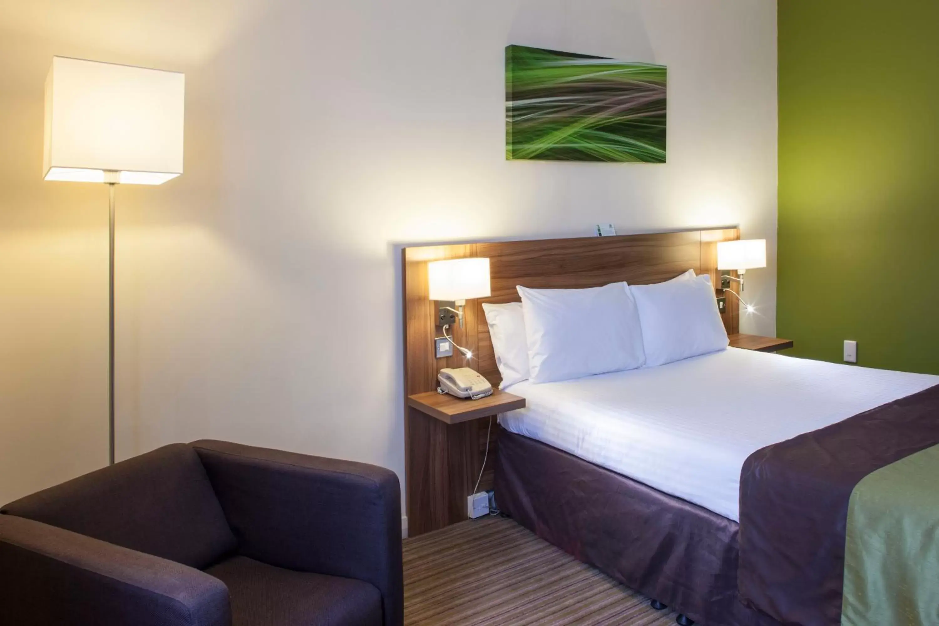 Standard Double Room - Disability Access in Holiday Inn Leamington Spa - Warwick by IHG Standard Double Room - Disability Access in Holiday Inn Leamington Spa - Warwick by IHG