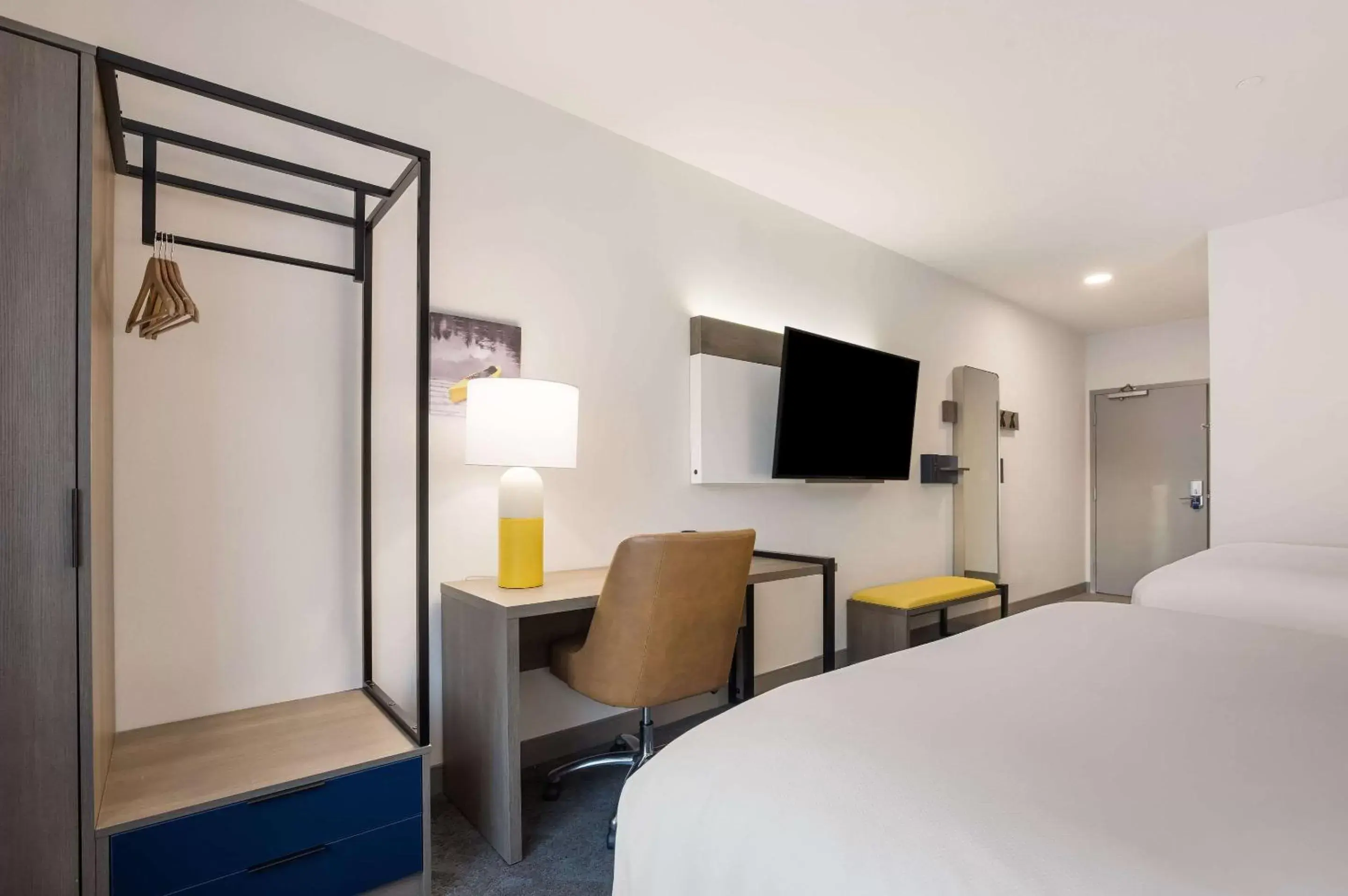 Standard Queen Room with Two Queen Beds - Non Smoking/No Pets Allowed in Comfort Inn & Suites Gaylord Standard Queen Room with Two Queen Beds - Non Smoking/No Pets Allowed in Comfort Inn & Suites Gaylord