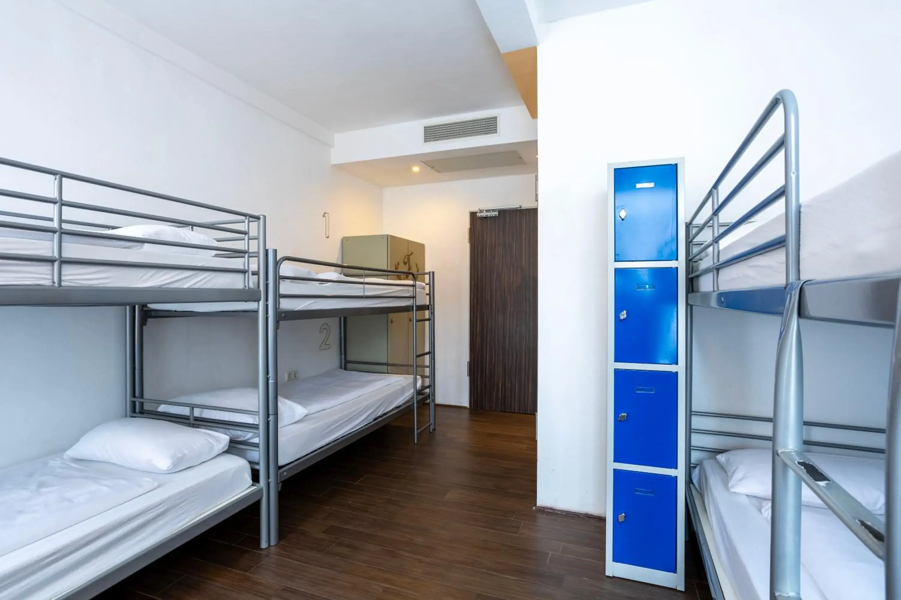 Six Bedroom in Jaeger´s Munich (Hotel/Hostel) Six Bedroom in Jaeger´s Munich (Hotel/Hostel)