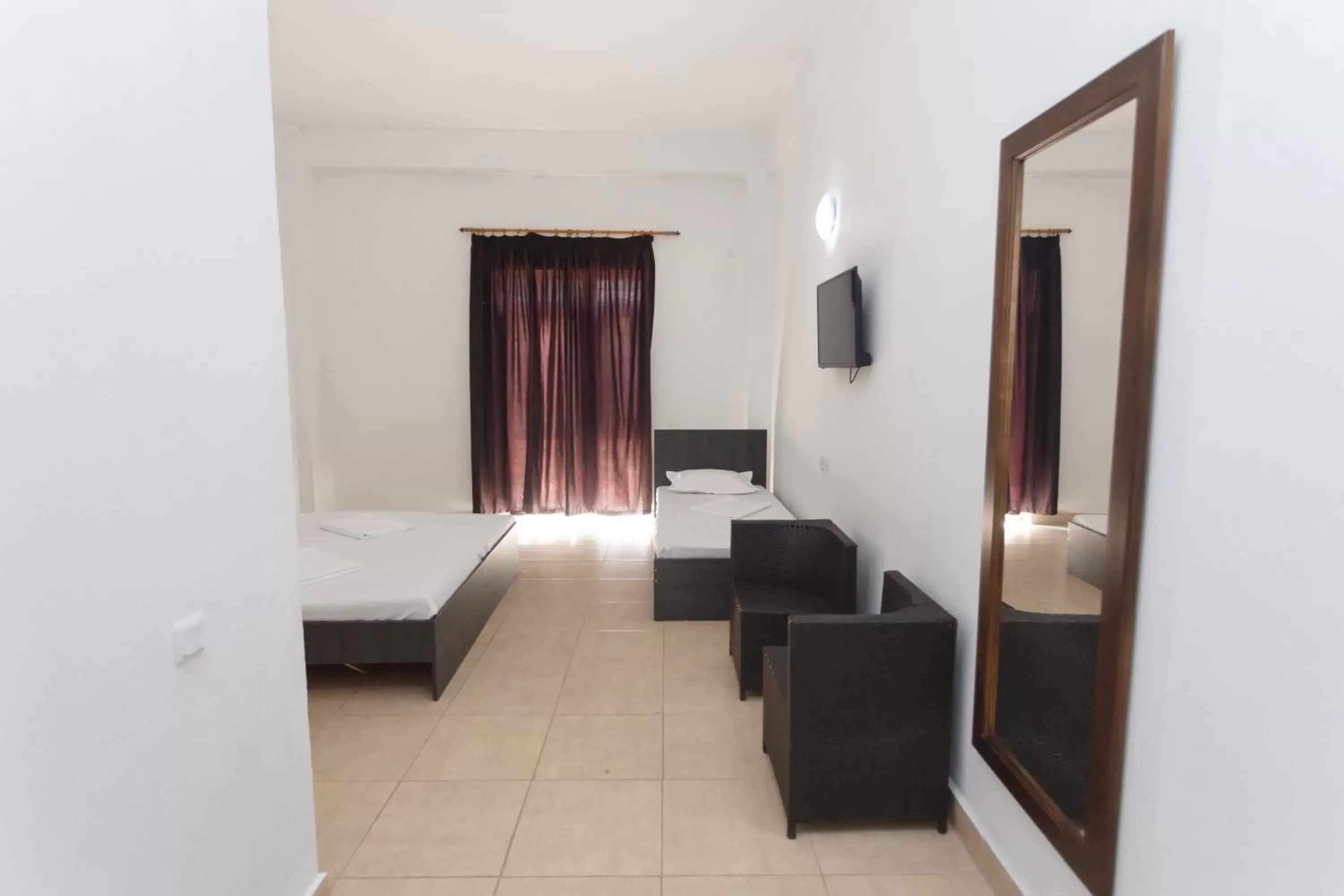 Budget Triple Room in Perla Budget Triple Room in Perla