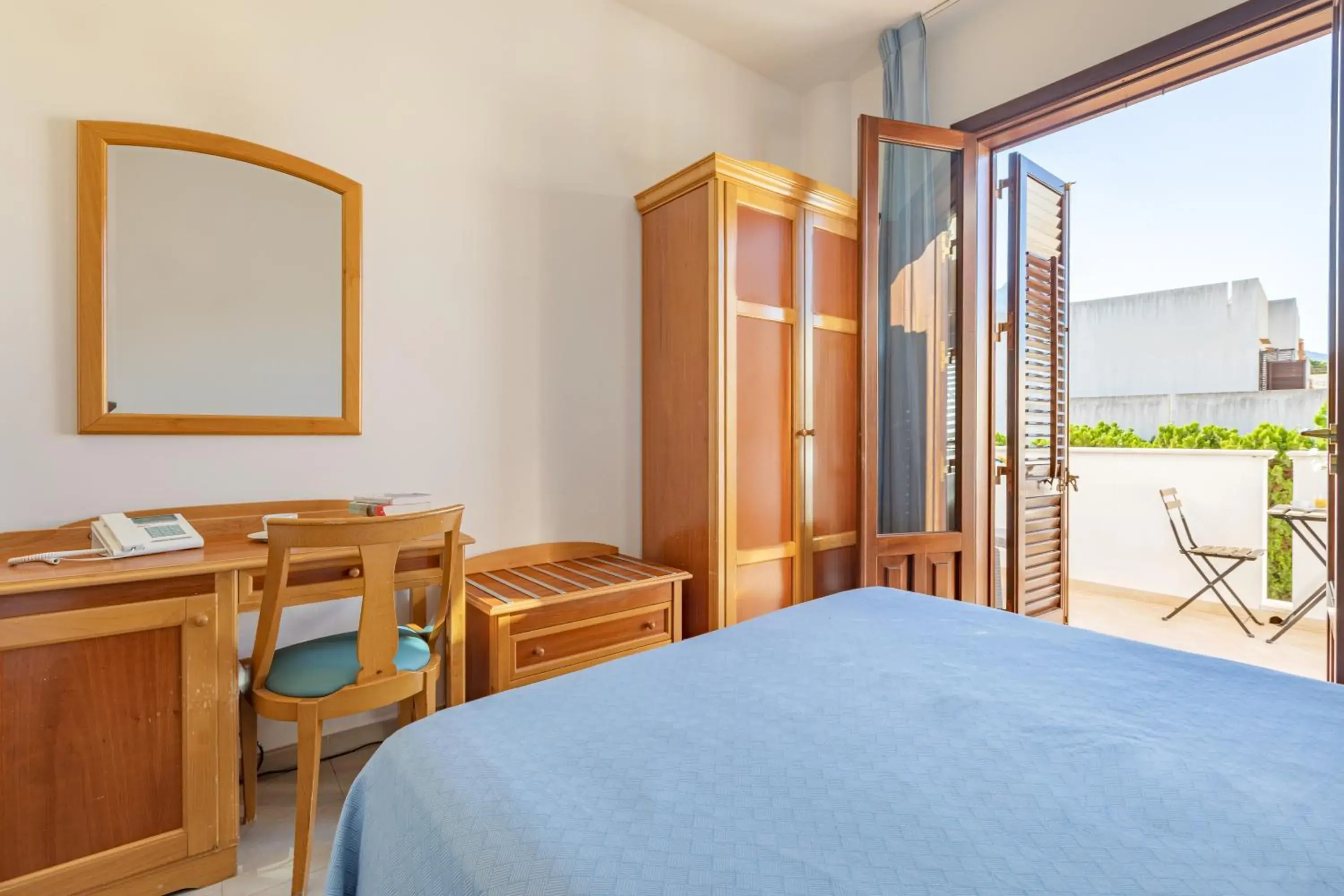 Small Double Room in Hotel Sabbia d'Oro Small Double Room in Hotel Sabbia d'Oro