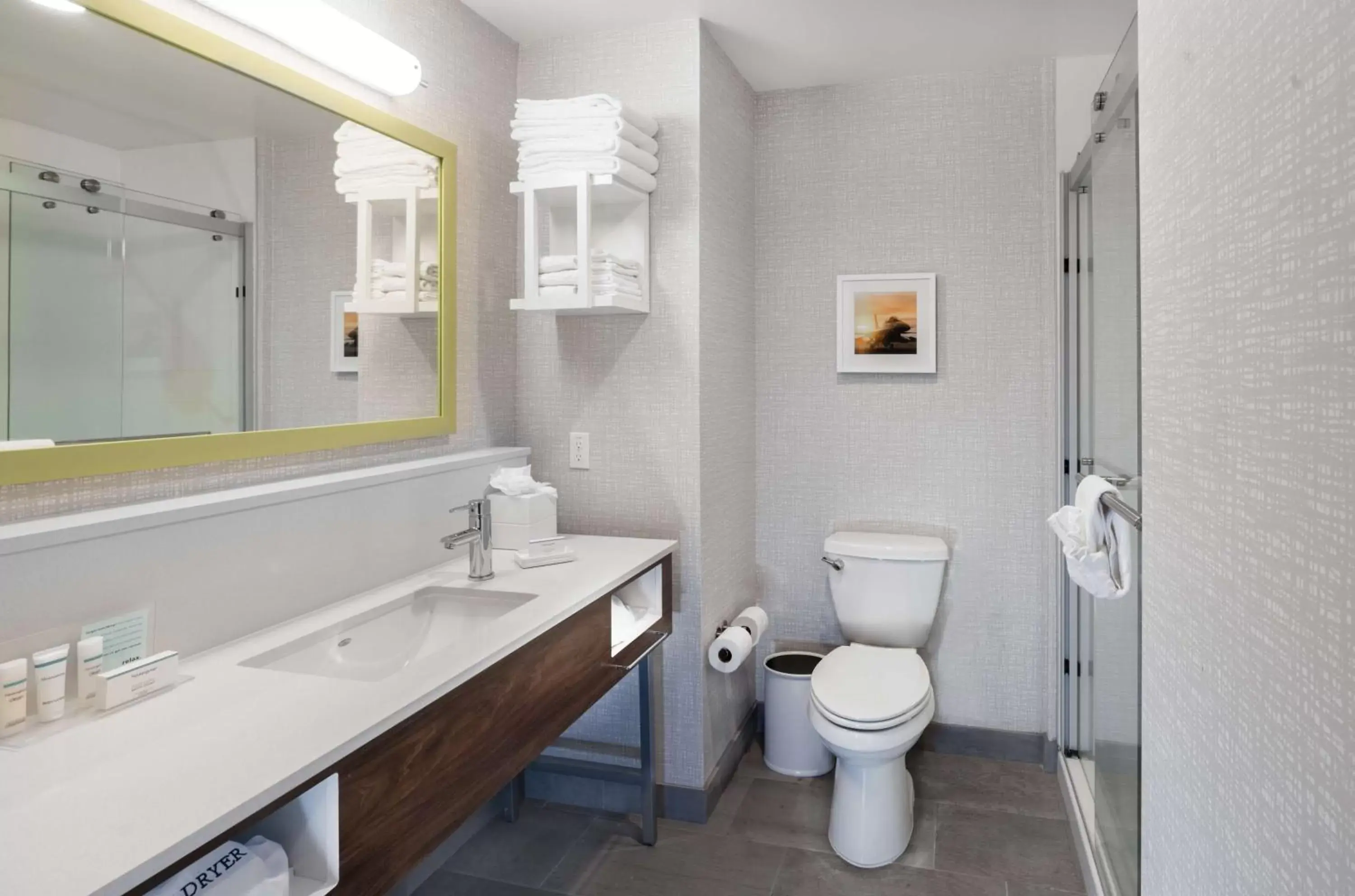 Queen Room with Two Queen Beds in Hampton Inn Riverside March Air Force Base, Ca Queen Room with Two Queen Beds in Hampton Inn Riverside March Air Force Base, Ca