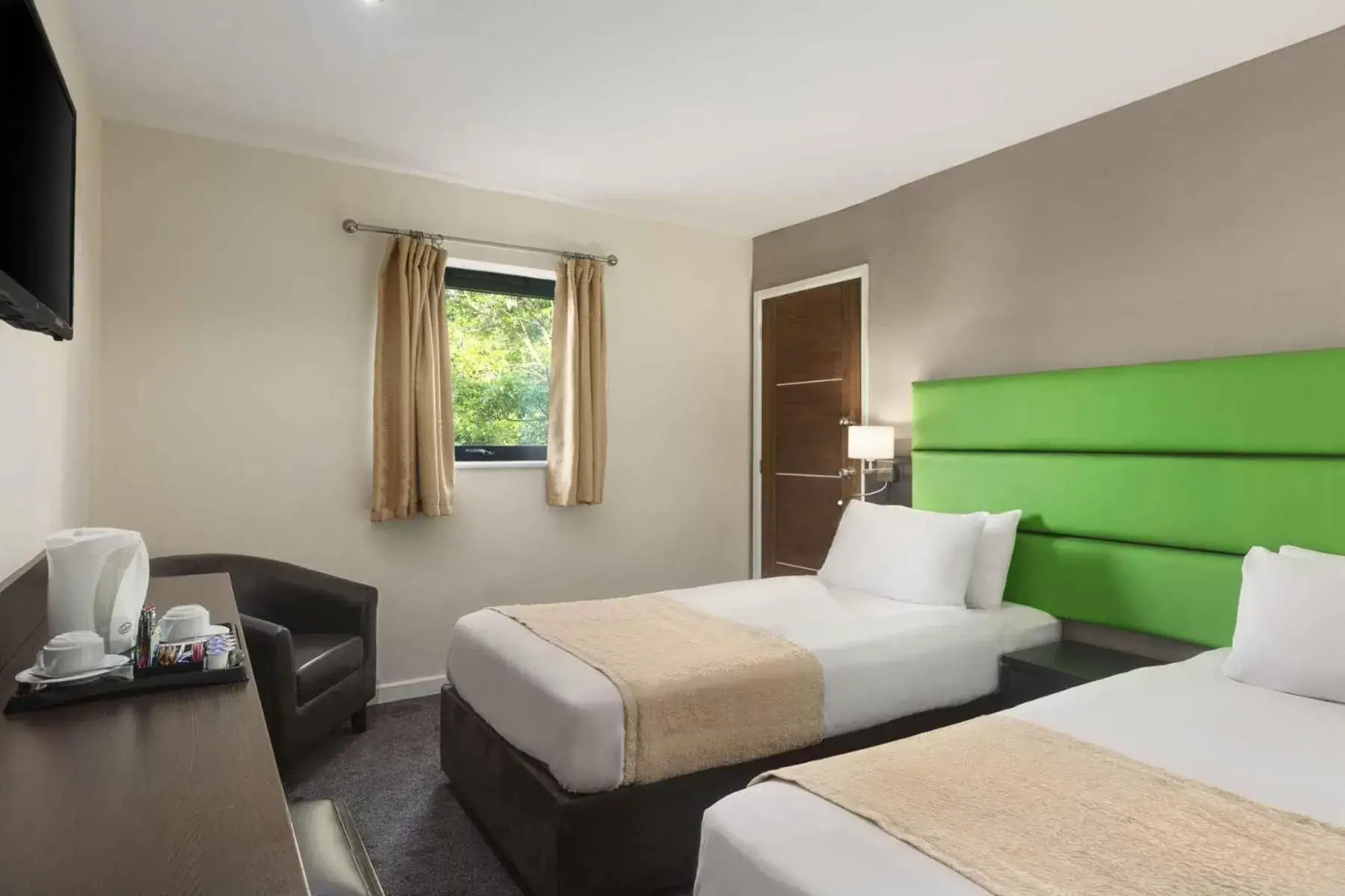 Twin Room in Ramada Birmingham Oldbury M5 J2 Twin Room in Ramada Birmingham Oldbury M5 J2
