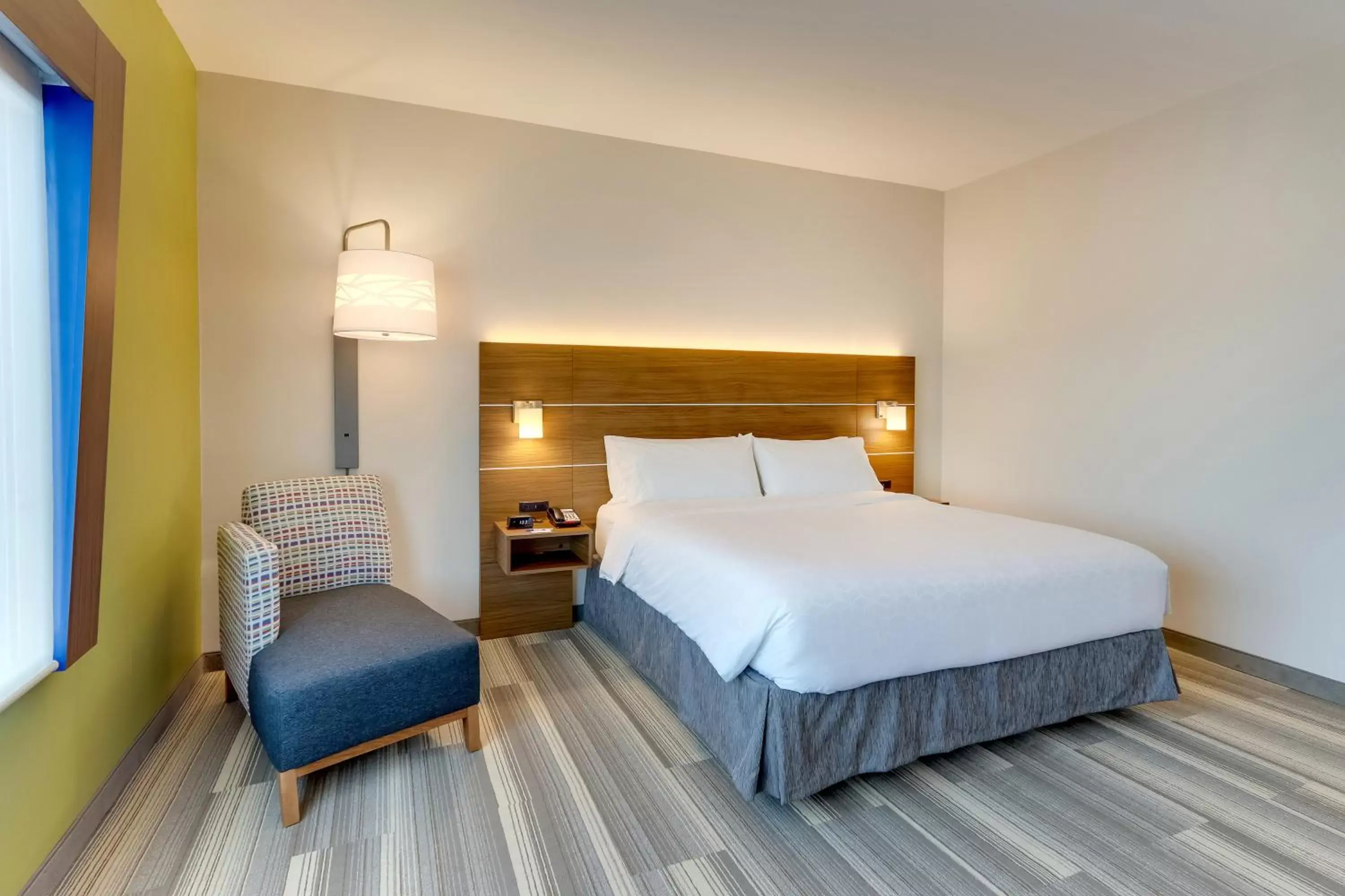 Premium King Room with Hearing Accessibility - Non-Smoking in Holiday Inn Express - Wilmington - Porters Neck, an IHG Hotel Premium King Room with Hearing Accessibility - Non-Smoking in Holiday Inn Express - Wilmington - Porters Neck, an IHG Hotel