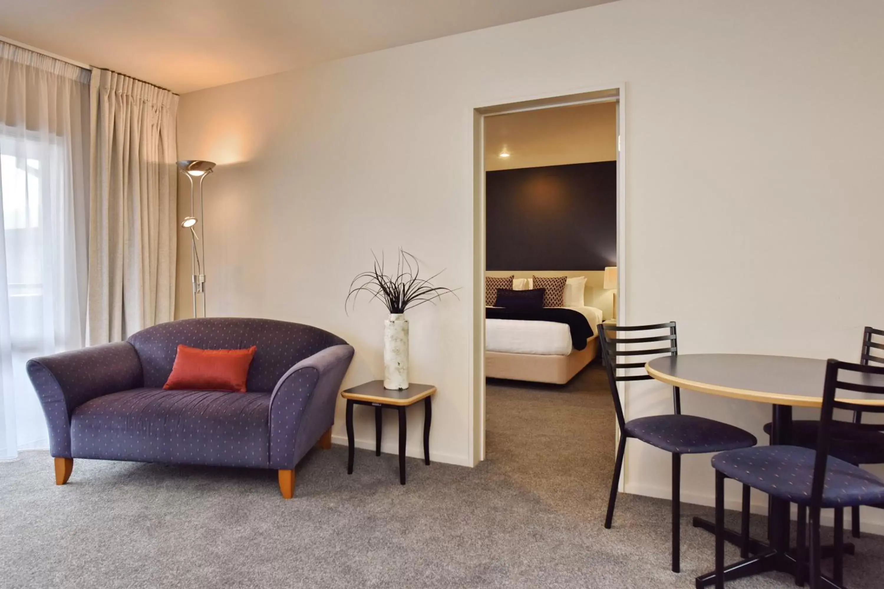 Deluxe King Room - Non-Smoking in The Suites Ashburton Deluxe King Room - Non-Smoking in The Suites Ashburton