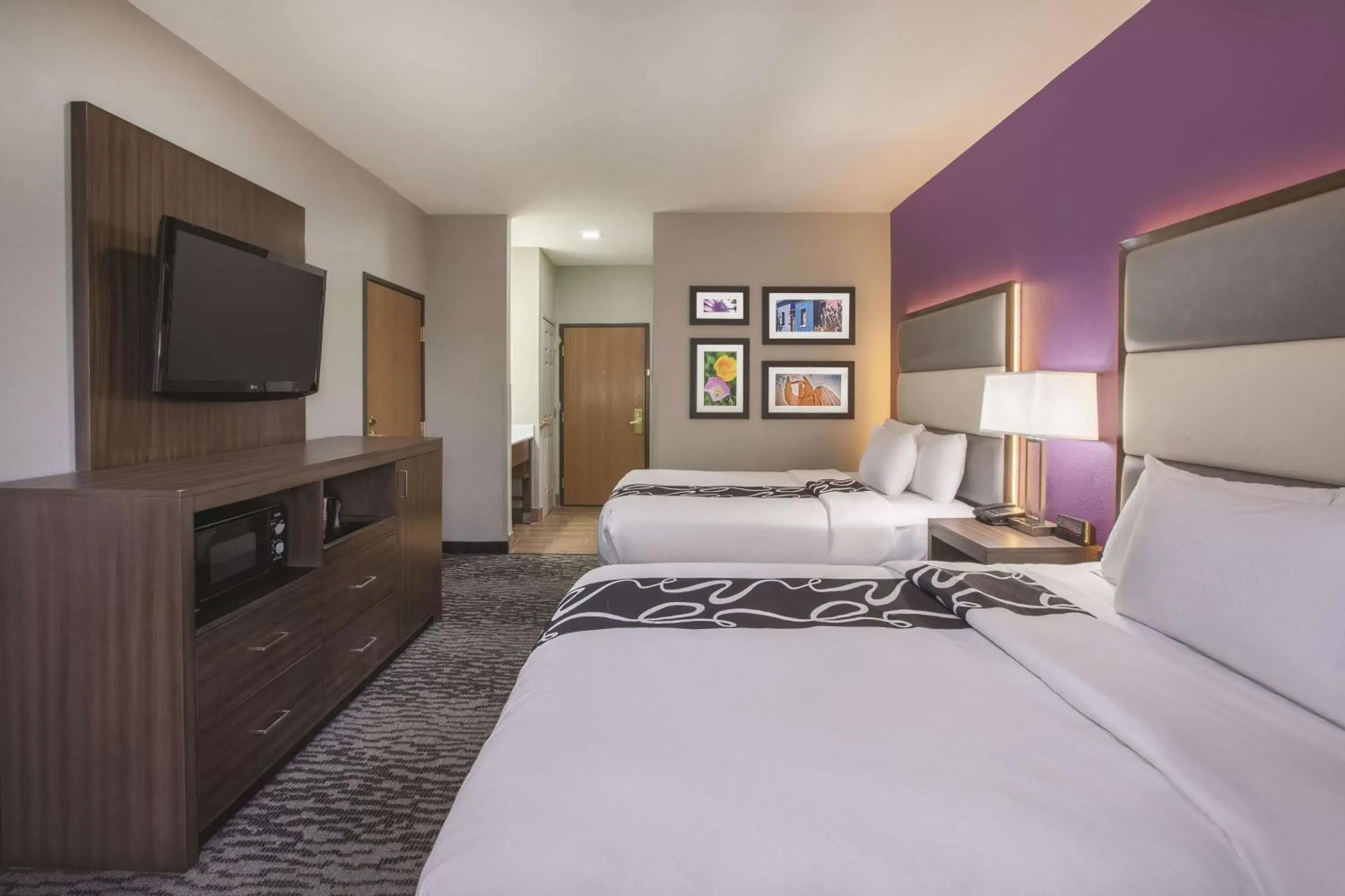 Deluxe Queen Executive Suite with Two Queen Beds - Non-Smoking in La Quinta by Wyndham NW Tucson Marana Deluxe Queen Executive Suite with Two Queen Beds - Non-Smoking in La Quinta by Wyndham NW Tucson Marana