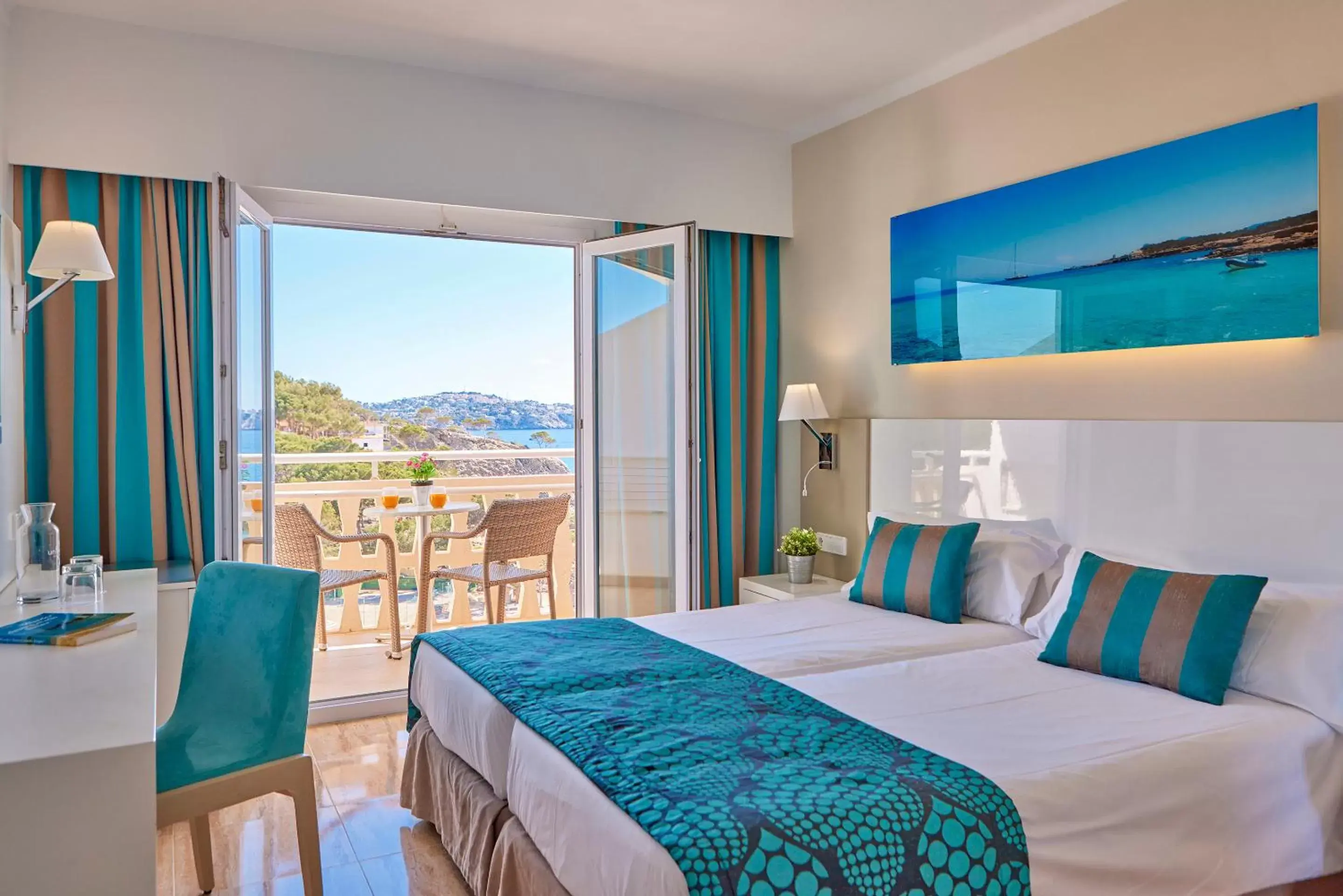 Double Room at High Floor with Side Sea View in Universal Hotel Lido Park & Spa Double Room at High Floor with Side Sea View in Universal Hotel Lido Park & Spa