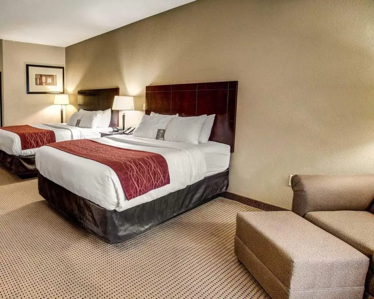 Queen Room with Two Queen Beds - Non-Smoking in Comfort Inn & Suites Queen Room with Two Queen Beds - Non-Smoking in Comfort Inn & Suites