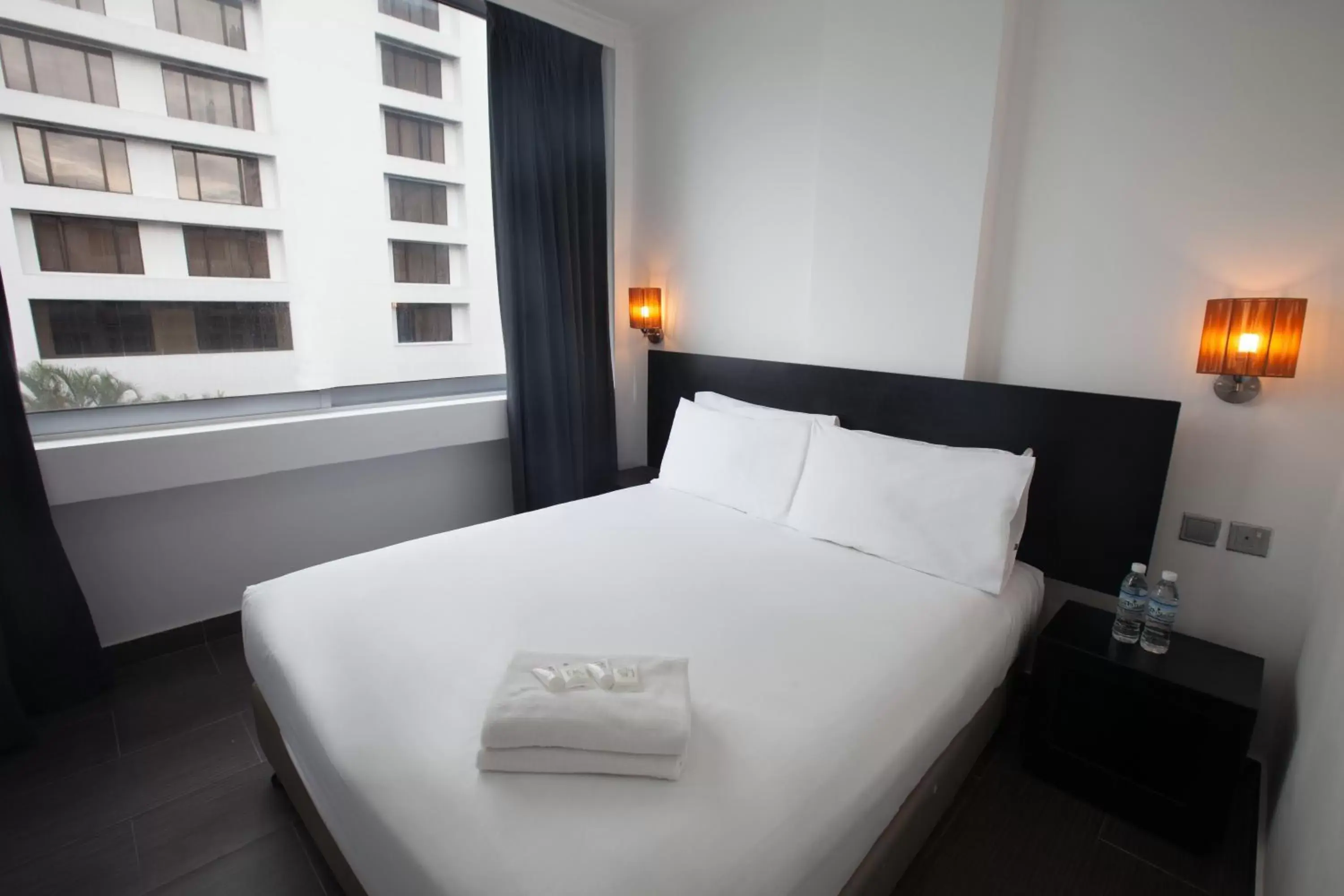 Deluxe Double Room in Tune Hotel - Waterfront Kuching Deluxe Double Room in Tune Hotel - Waterfront Kuching