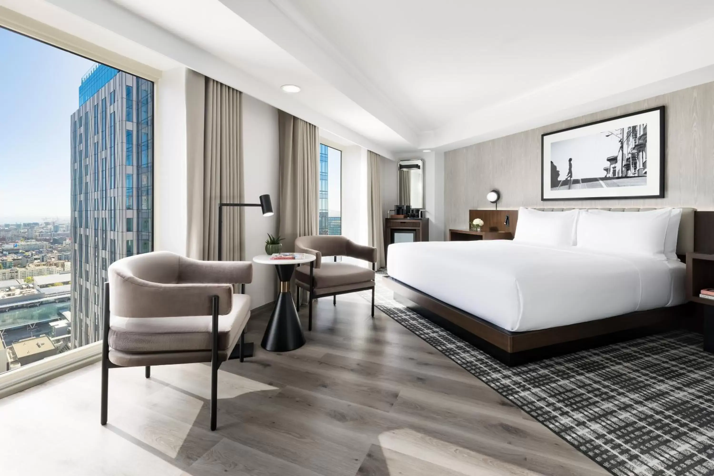 Corner King Room in Hyatt Regency San Francisco Downtown SOMA Corner King Room in Hyatt Regency San Francisco Downtown SOMA