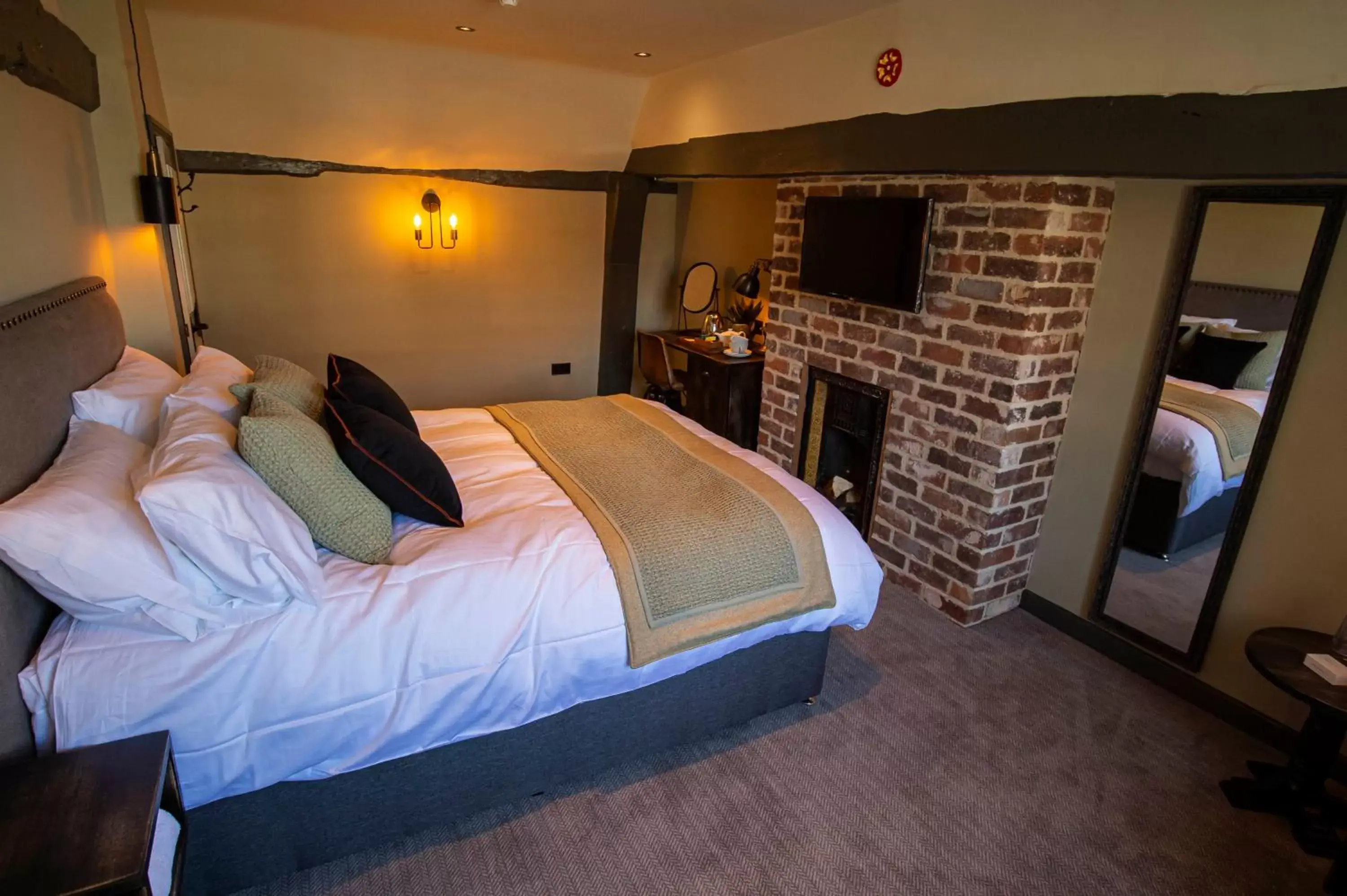 Double Room with Private Bathroom in Kings Arms Hotel Double Room with Private Bathroom in Kings Arms Hotel