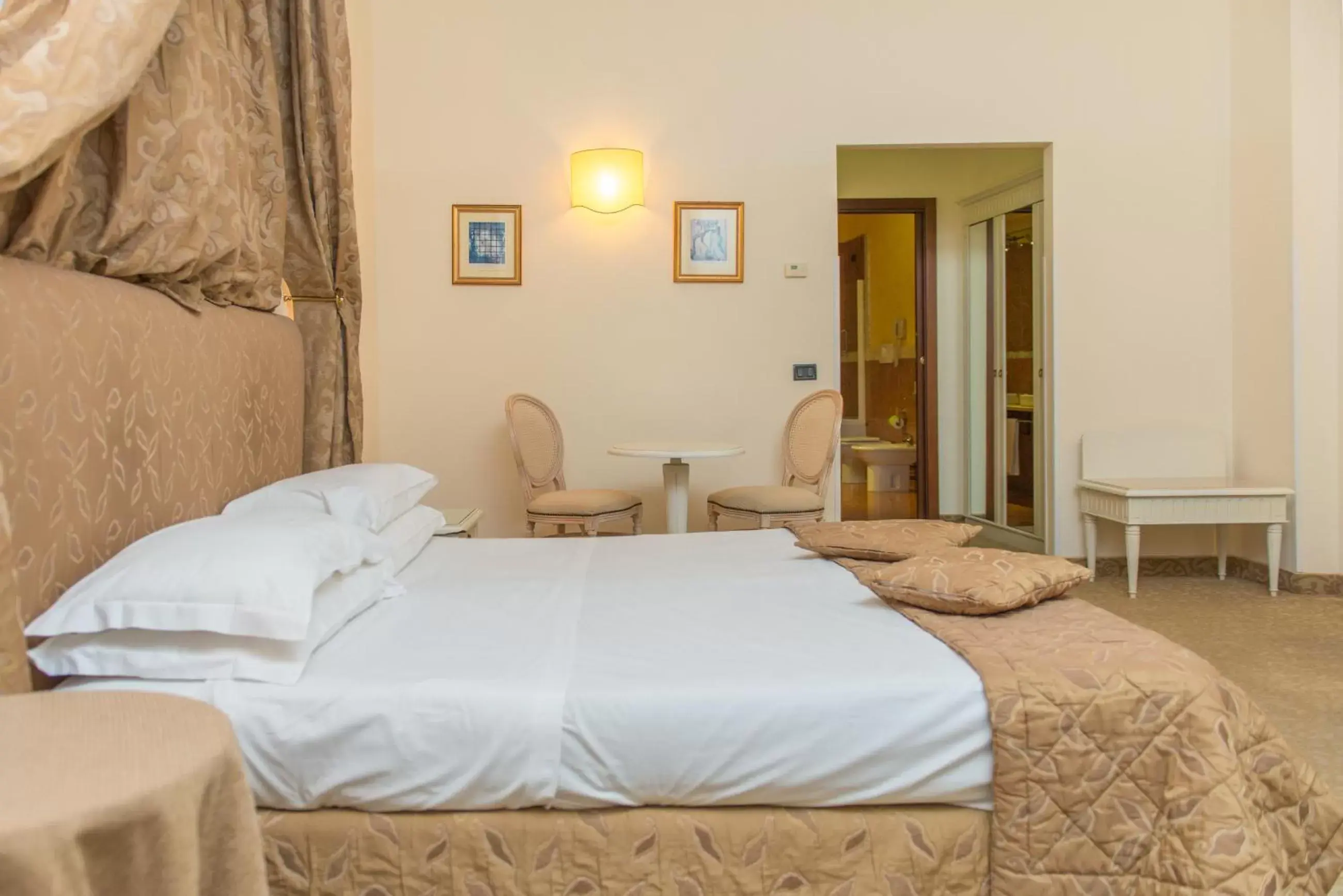Classic Double or Twin Room in San Paolo Al Convento Classic Double or Twin Room in San Paolo Al Convento