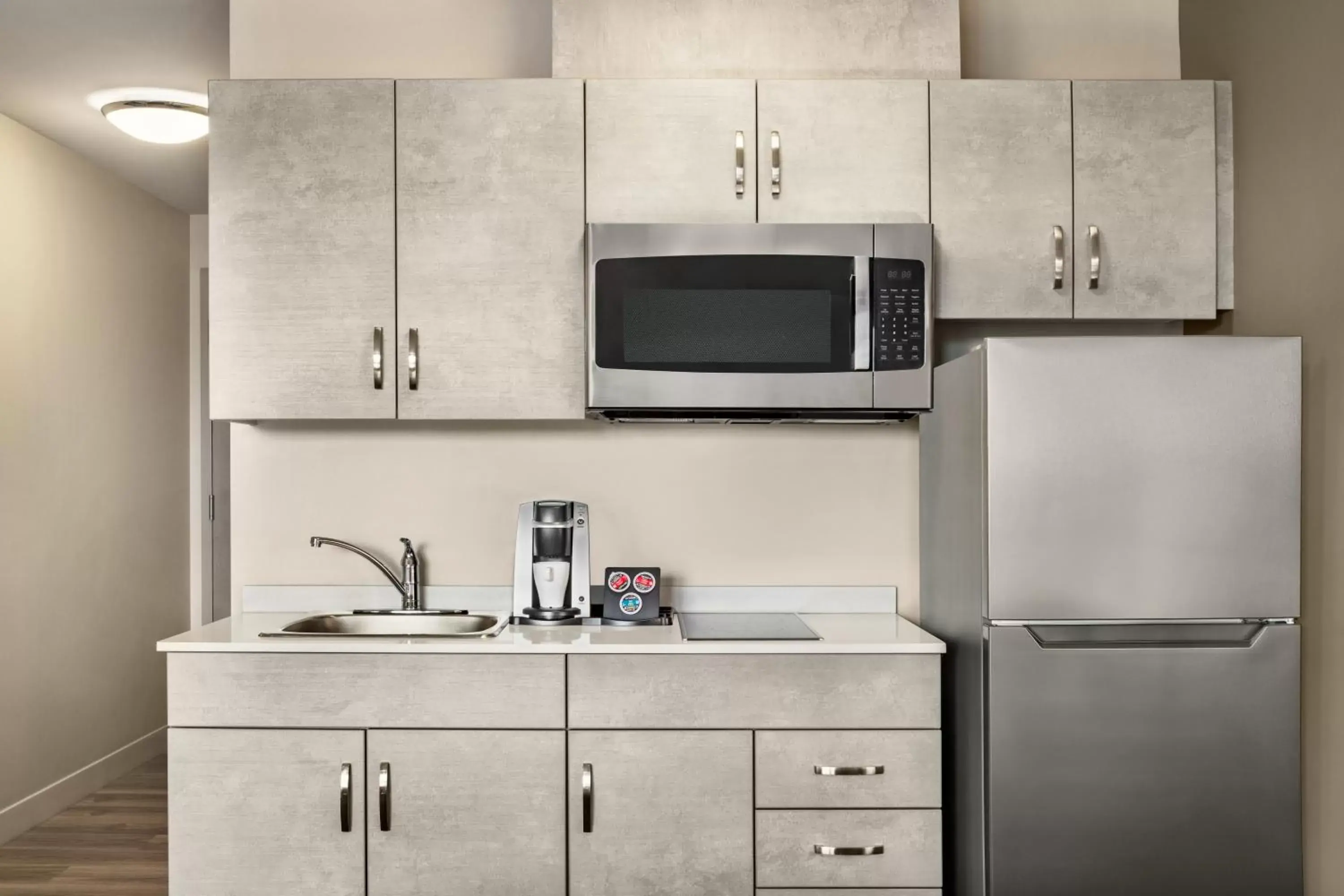 Queen Studio Suite - Non-Smoking in Microtel Inn & Suites Dorval QC Queen Studio Suite - Non-Smoking in Microtel Inn & Suites Dorval QC