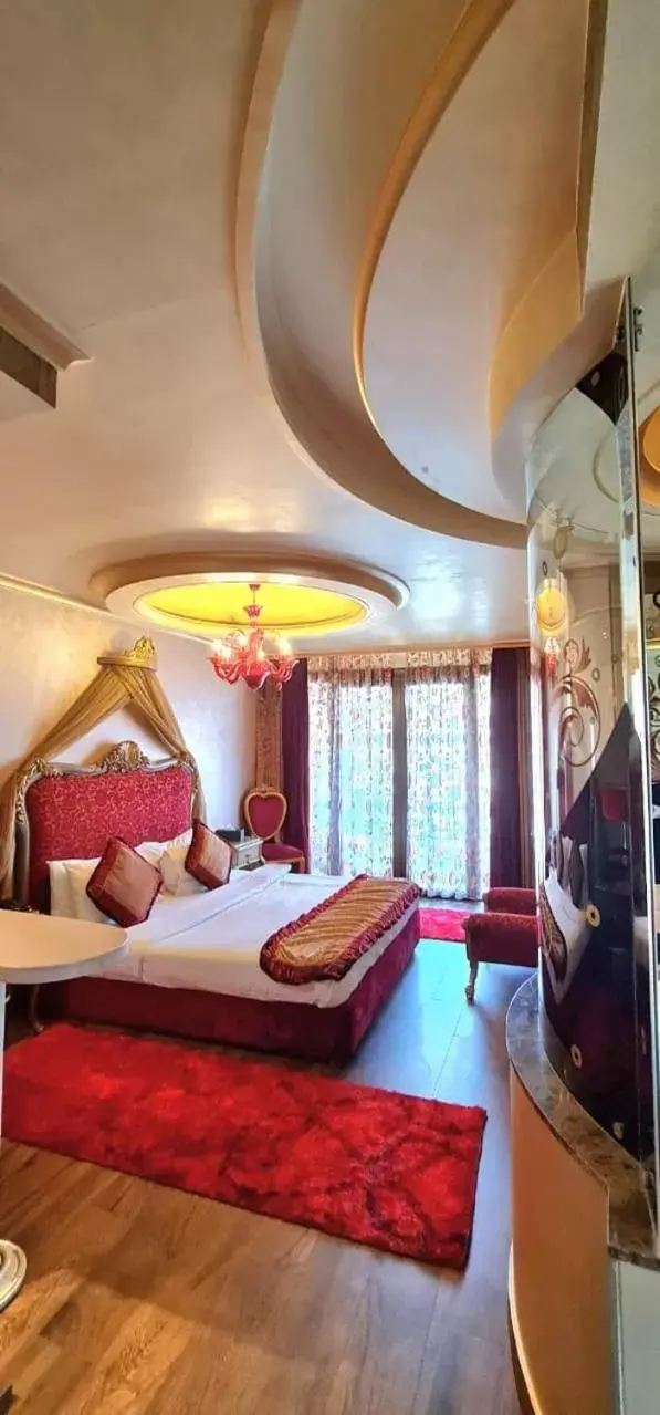 The Q Suite With Balcony - single occupancy in Q Hotel The Q Suite With Balcony - single occupancy in Q Hotel