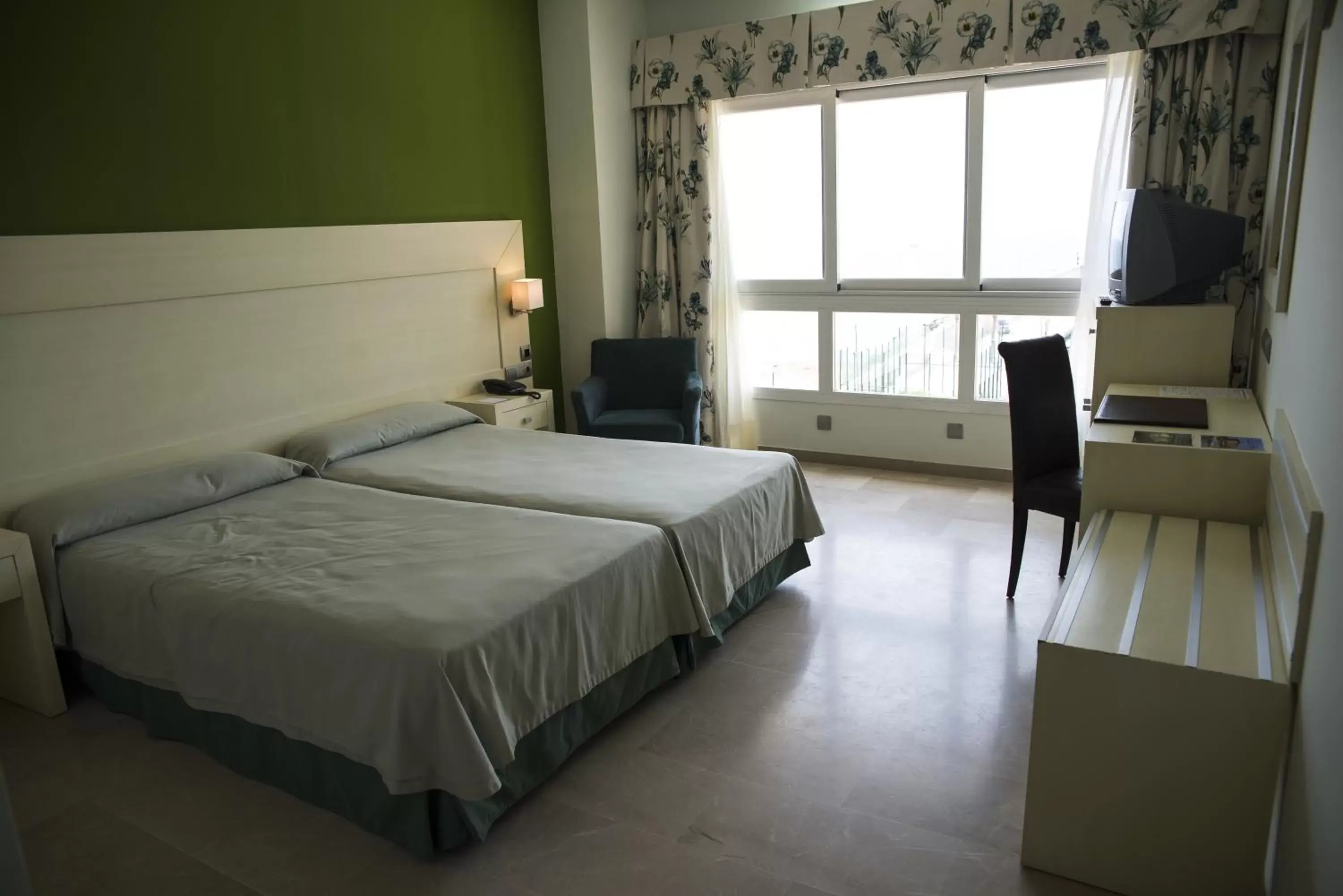 Three-Bedroom Suite in Hotel Puerto Juan Montiel Spa & Base Nautica Three-Bedroom Suite in Hotel Puerto Juan Montiel Spa & Base Nautica